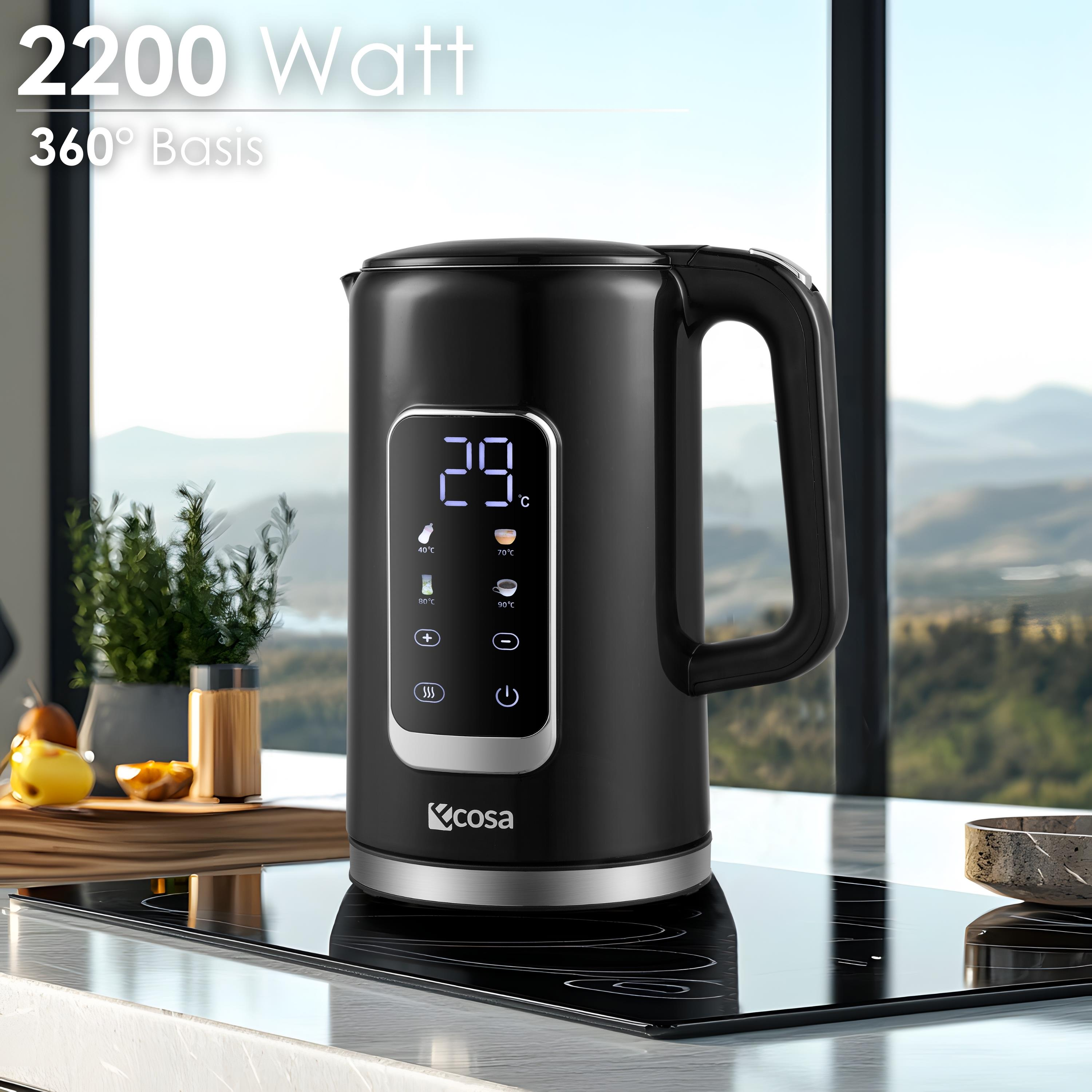Ein schwarzer Wasserkocher mit digitaler Anzeige, die 29C anzeigt. Er steht auf einer schwarzen Oberfläche.
