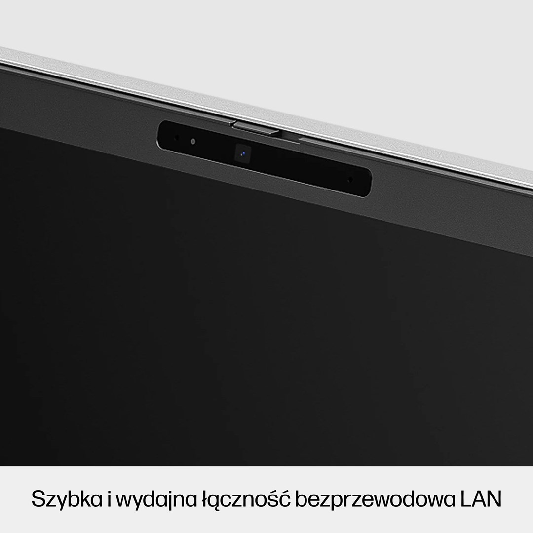 Zbliżenie ekranu laptopa z kamerą internetową. Ekran jest czarny. Kamera internetowa jest widoczna na górze pośrodku.