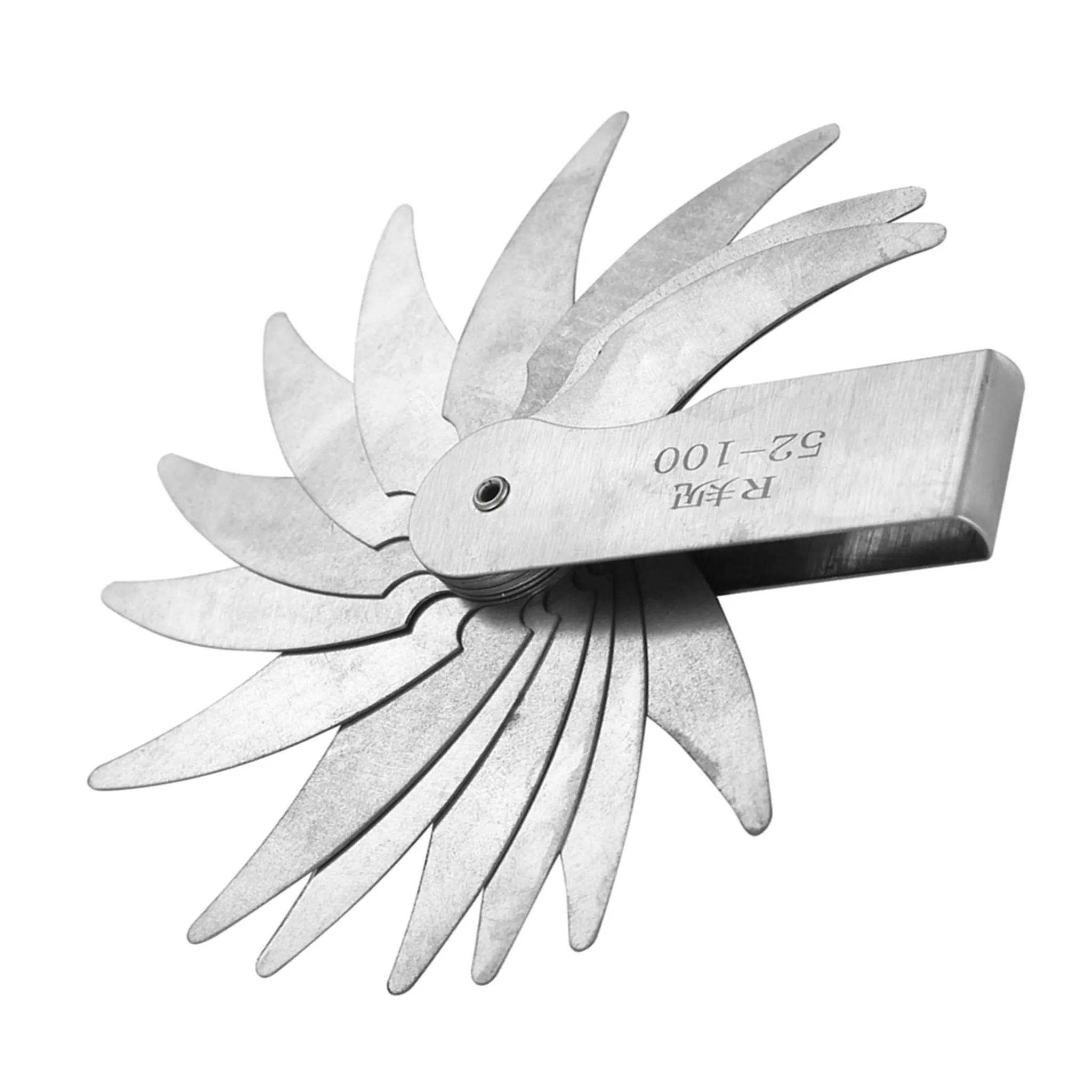 Ein Metall-Radiuslehrenwerkzeug. Es hat mehrere gekrümmte Klingen unterschiedlicher Größe, die an einem Ende verbunden sind.