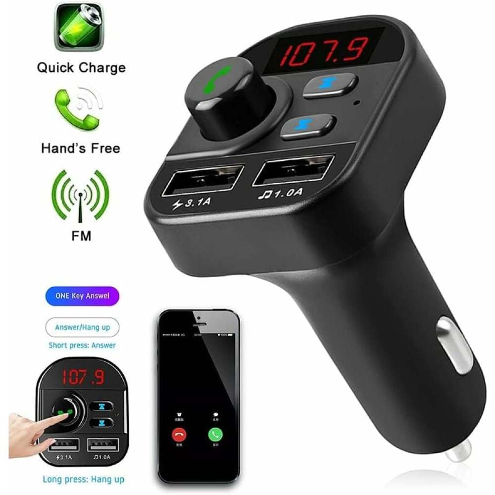 Schwarzes Autoladegerät mit USB-Anschlüssen, Telefon und Symbolen. Es hat ein Display mit 107.9. Symbole zeigen Schnellladung, Freisprechen und FM an.
