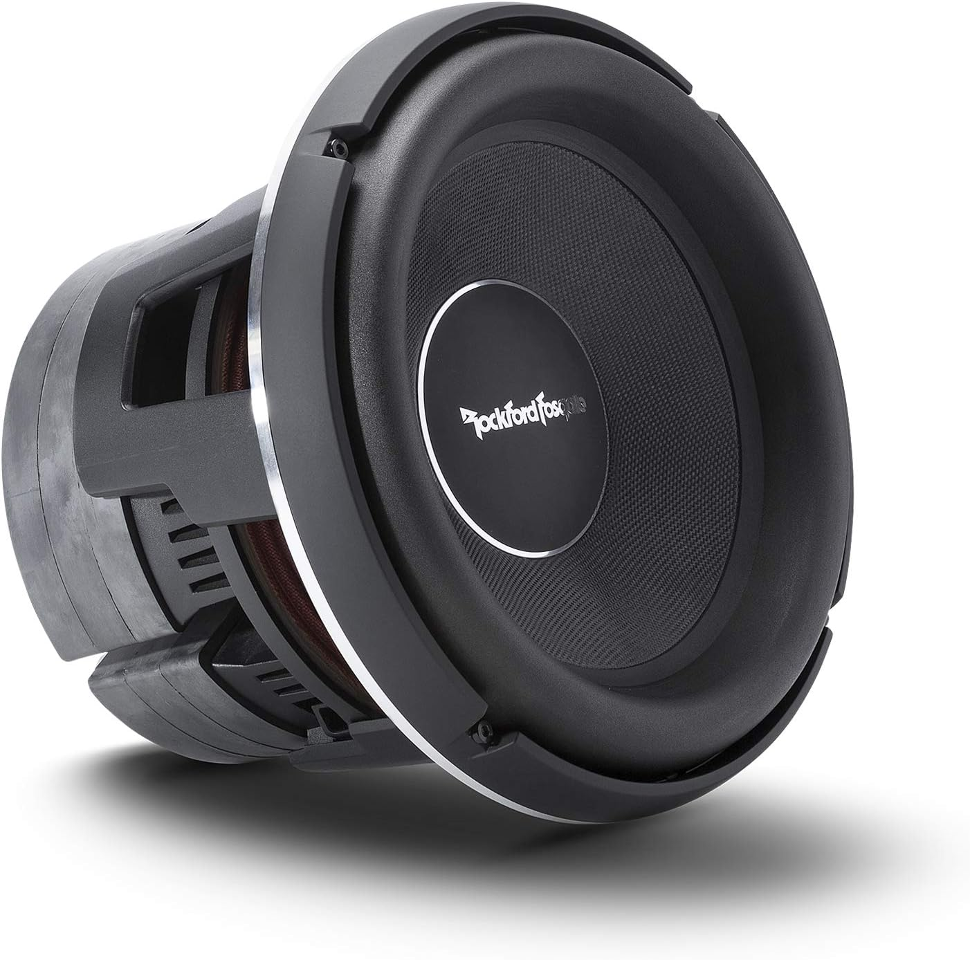 Ein schwarzer Subwoofer mit silberner Zierleiste, schräg auf weißem Hintergrund. Die Vorderseite hat einen Lautsprecher und das Markenlogo.