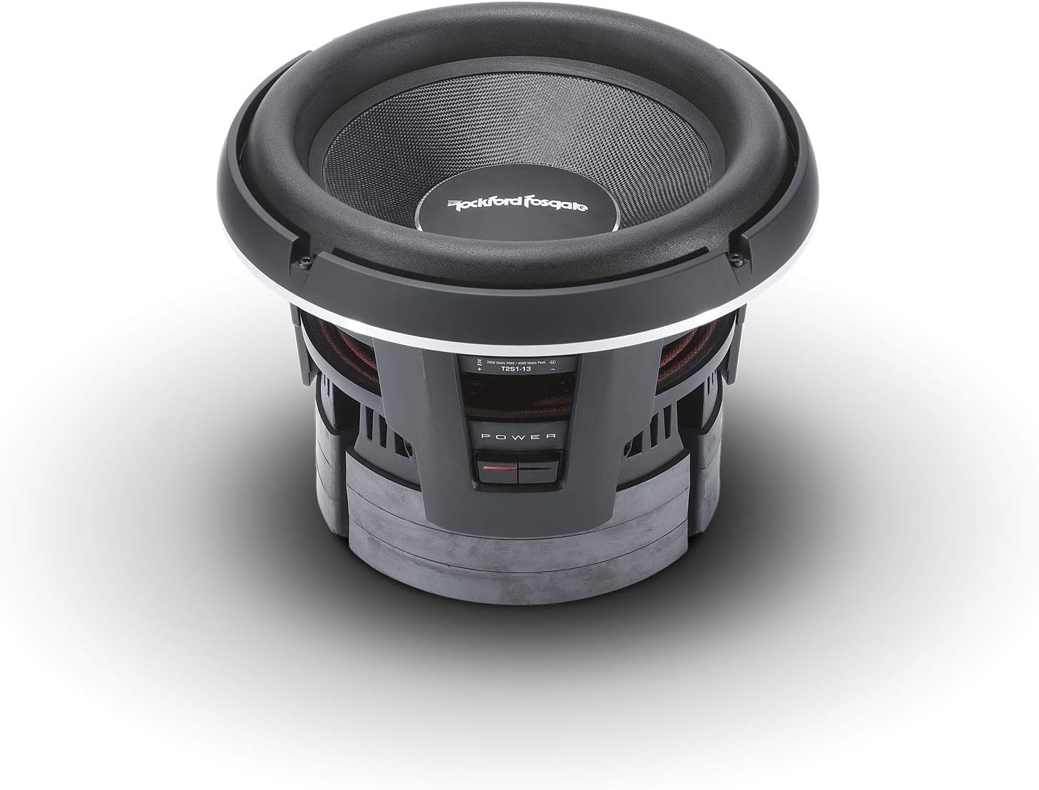 Ein schwarzer Subwoofer mit silberner Zierleiste und einem Mesh-Center. Das Wort 'Rockford Fosgate' ist sichtbar. Er steht auf weißem Hintergrund.