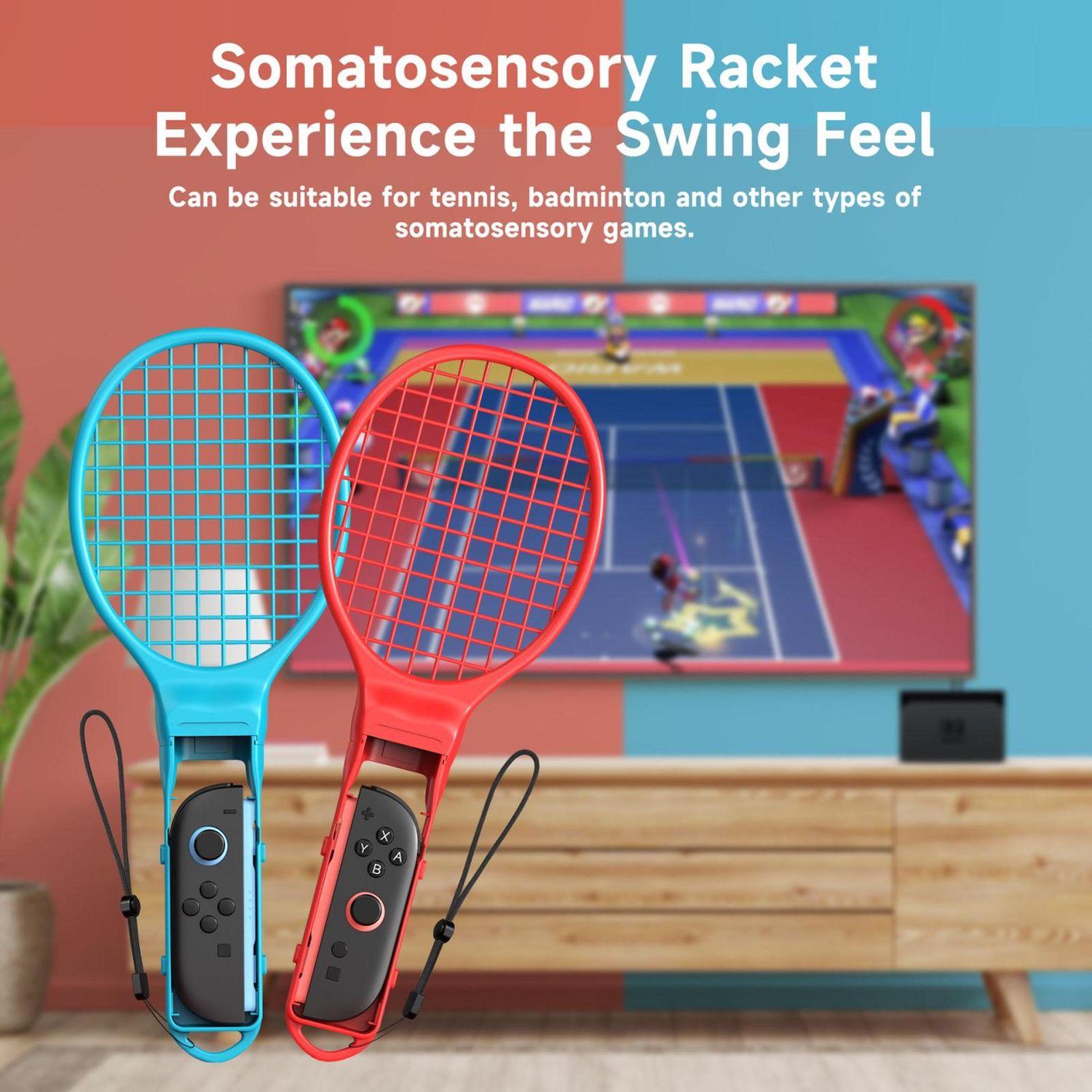 Dos raquetas de control de juego, azul y roja, con controladores, frente a un televisor que muestra un juego de tenis, sobre un mueble de madera.