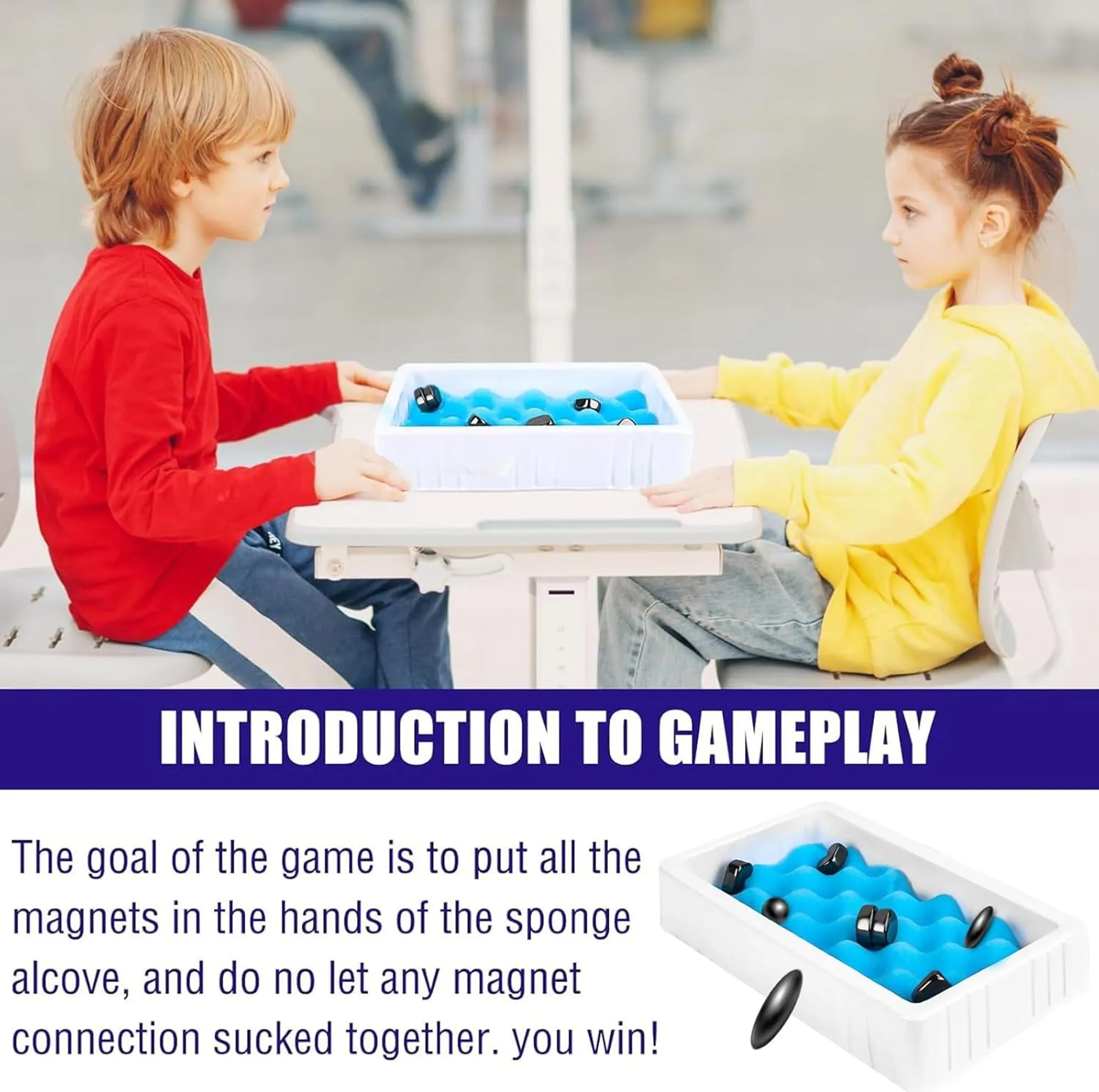 Zwei Kinder spielen ein Spiel. Magnete liegen in einer blau schaumgefüllten Schale. Ziel: Magnete ohne Kleben platzieren.