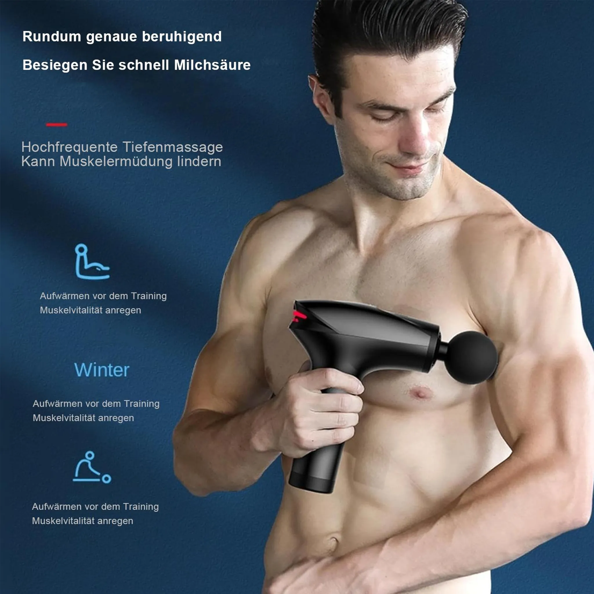 Ein Mann hält eine schwarze Massagepistole und demonstriert ihre Verwendung. Text auf Deutsch ist im Hintergrund sichtbar.