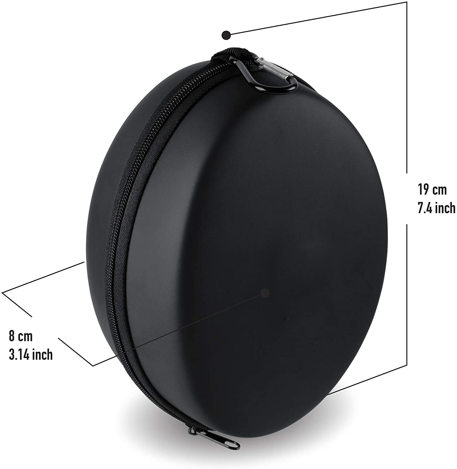 Schwarze, runde Kopfhörerhülle mit Reißverschluss und Karabiner. Maße sind 19 cm und 8 cm.