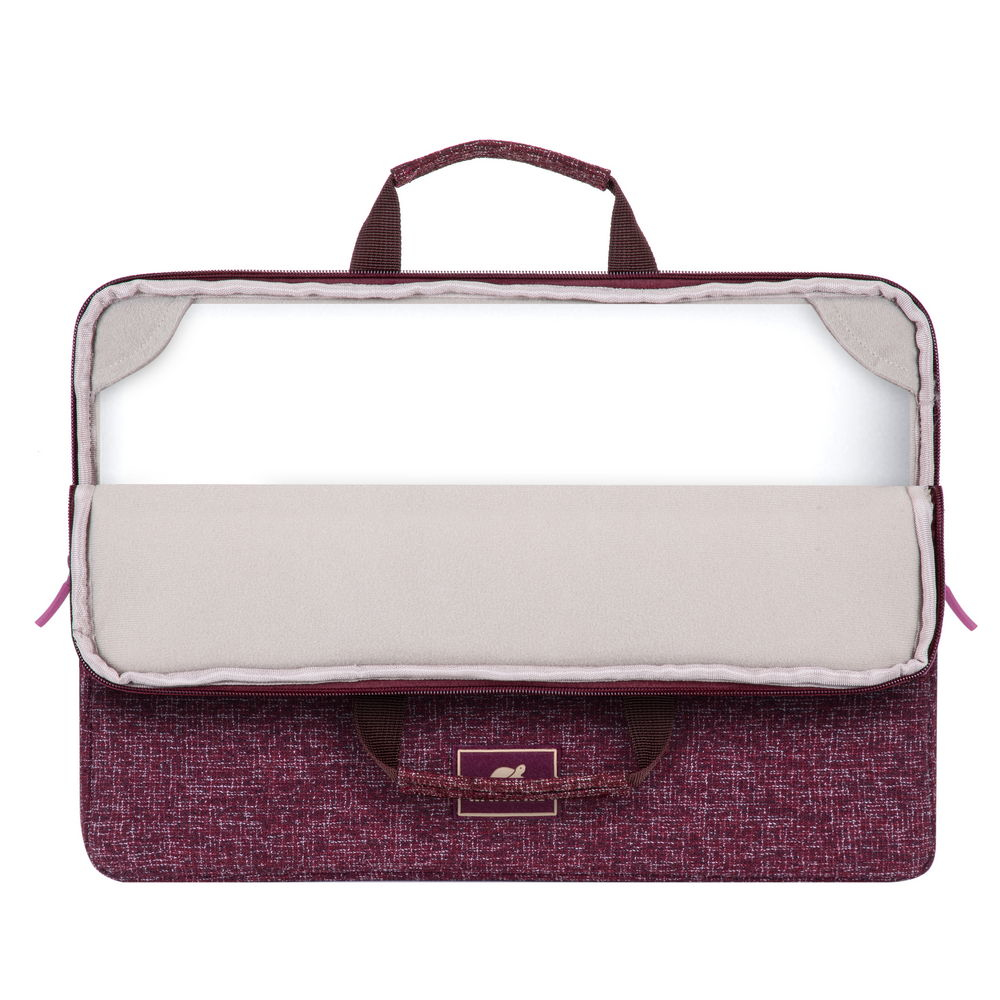 Borsa per laptop bordeaux aperta con manico. L'interno ha una sezione imbottita beige chiaro. Chiusura con cerniera. Sfondo bianco.