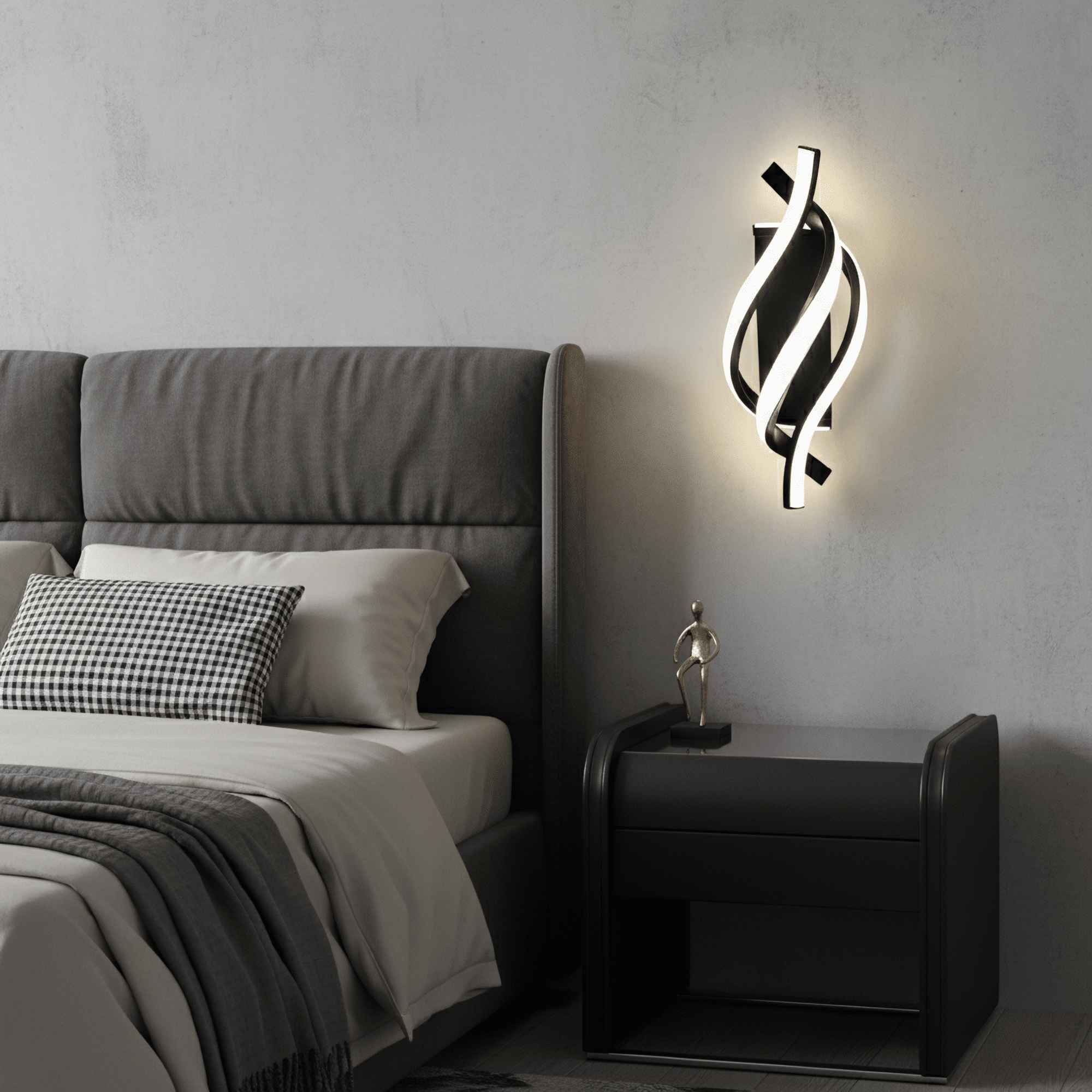 Schlafzimmer mit Bett, Nachttisch und moderner Wandlampe. Bett hat Kissen und eine Decke.