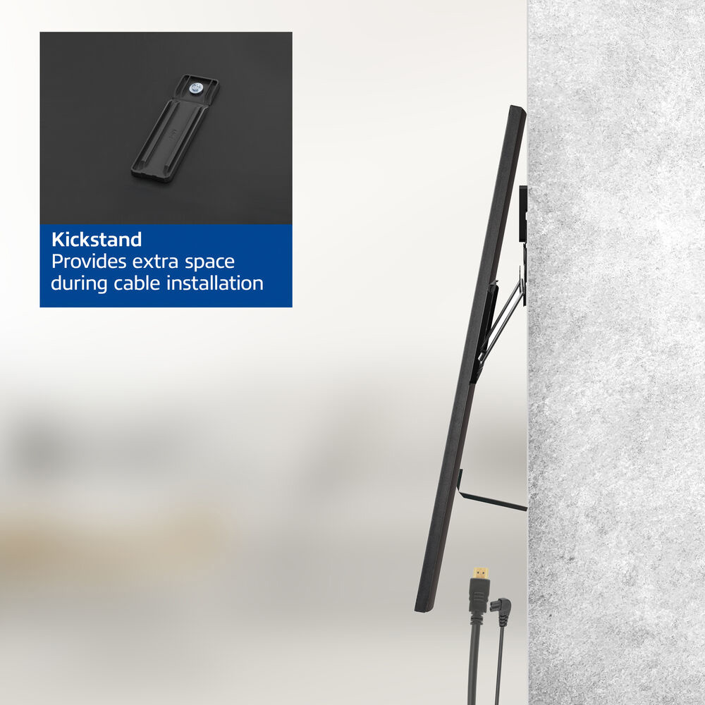 Ein Fernseher ist an einer Wand montiert. Ein Ständer und Kabel sind abgebildet. Die Wand ist grau. Der Ständer bietet Platz.