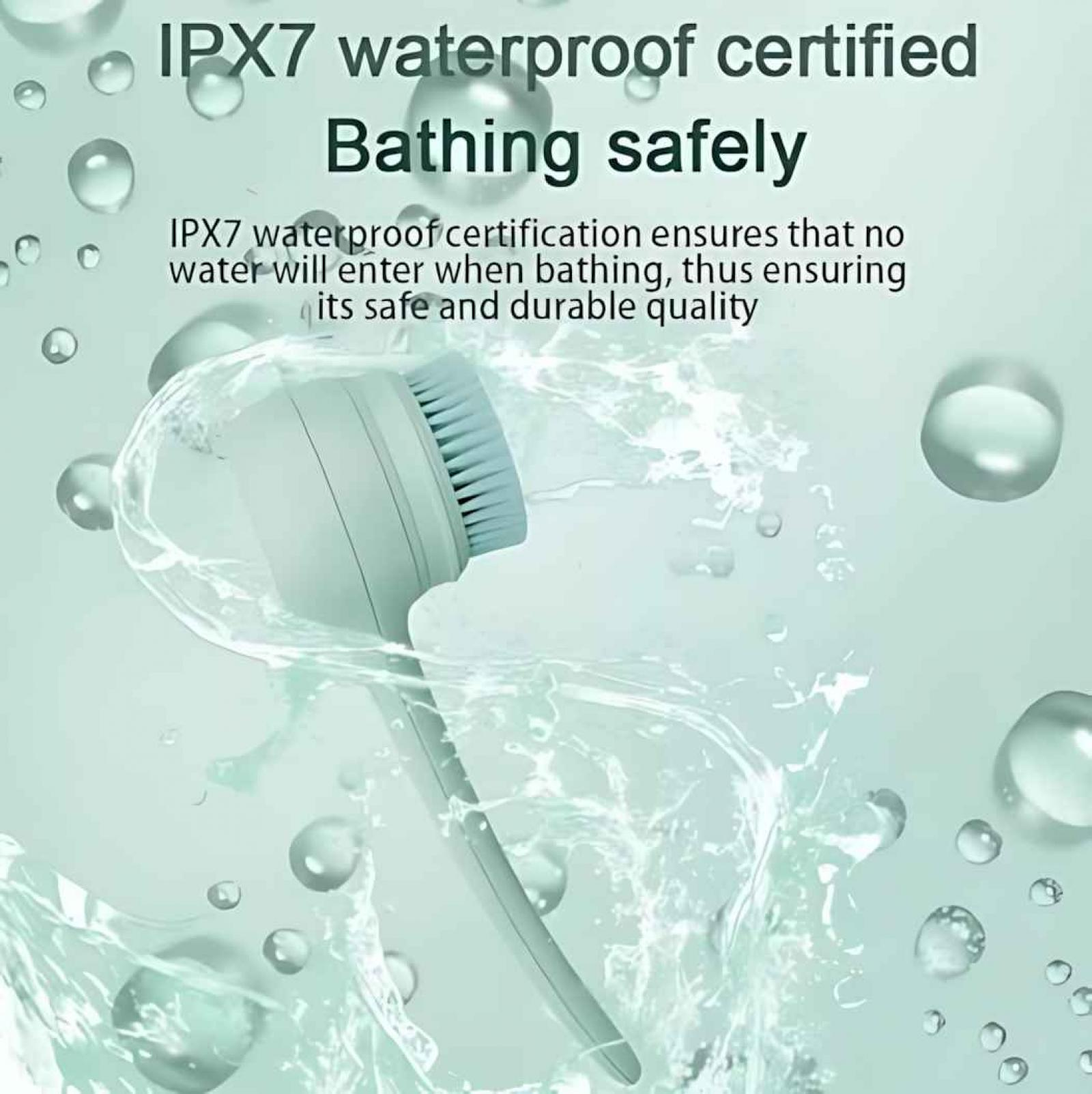Eine weiße und blaue wasserdichte Badbürste, umgeben von Wassertropfen. Der Text lautet 'Sicher baden'.