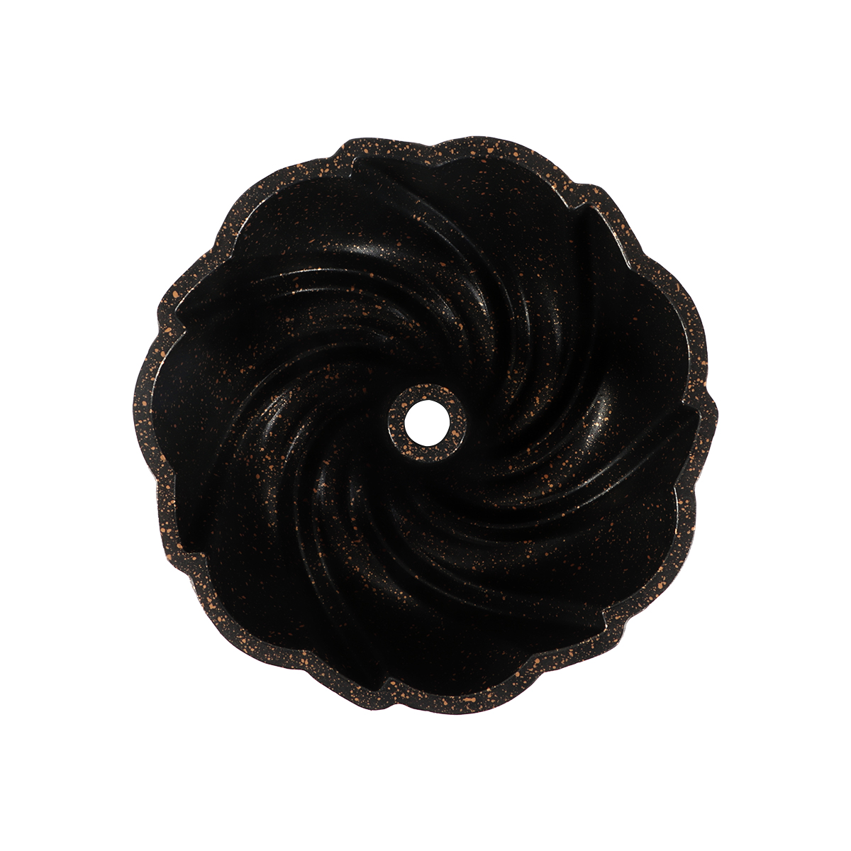 Un molde Bundt oscuro y acanalado con un agujero central, salpicado de oro. La sartén está sobre un fondo blanco.