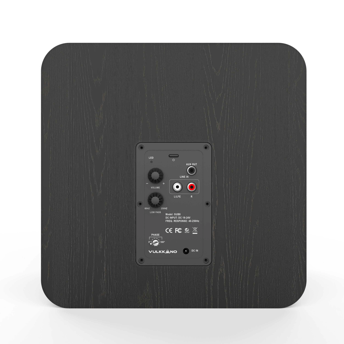 Un altoparlante nero con pannello di controllo che mostra volume, LED e porte di ingresso. Il testo include 'VULKKANO' e dettagli tecnici.