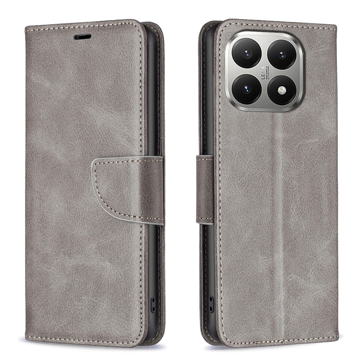 Un étui de téléphone en cuir gris, fermé à gauche et ouvert à droite. Le côté ouvert révèle un téléphone avec quatre caméras.