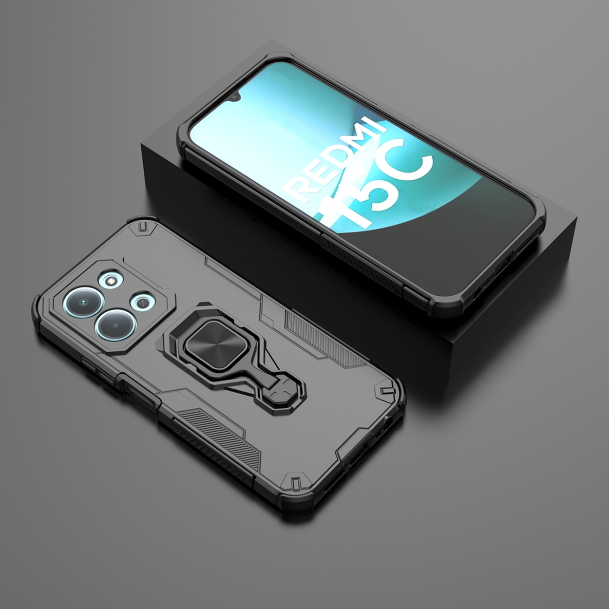 Twee zwarte telefoonhoesjes met een telefoon. Eén heeft een ringhouder, de andere staat op een zwart blok. Het scherm zegt Redmi T5C.