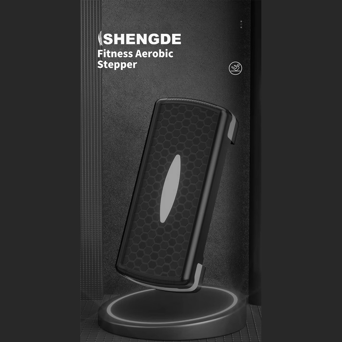 Stepper de fitness negro con patrón de panal y óvalo blanco, sobre base negra, con nombre de marca y texto.
