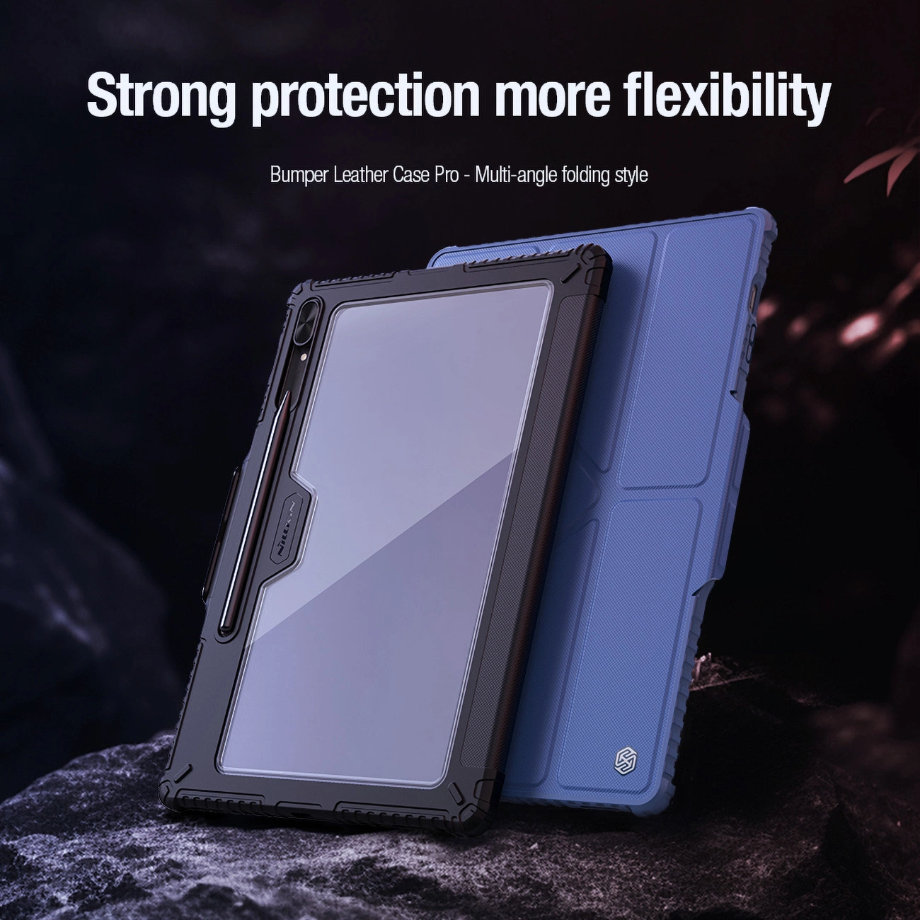 Un tablet in una custodia protettiva. La custodia è nera e blu. Il testo in alto dice: Forte protezione più flessibilità.