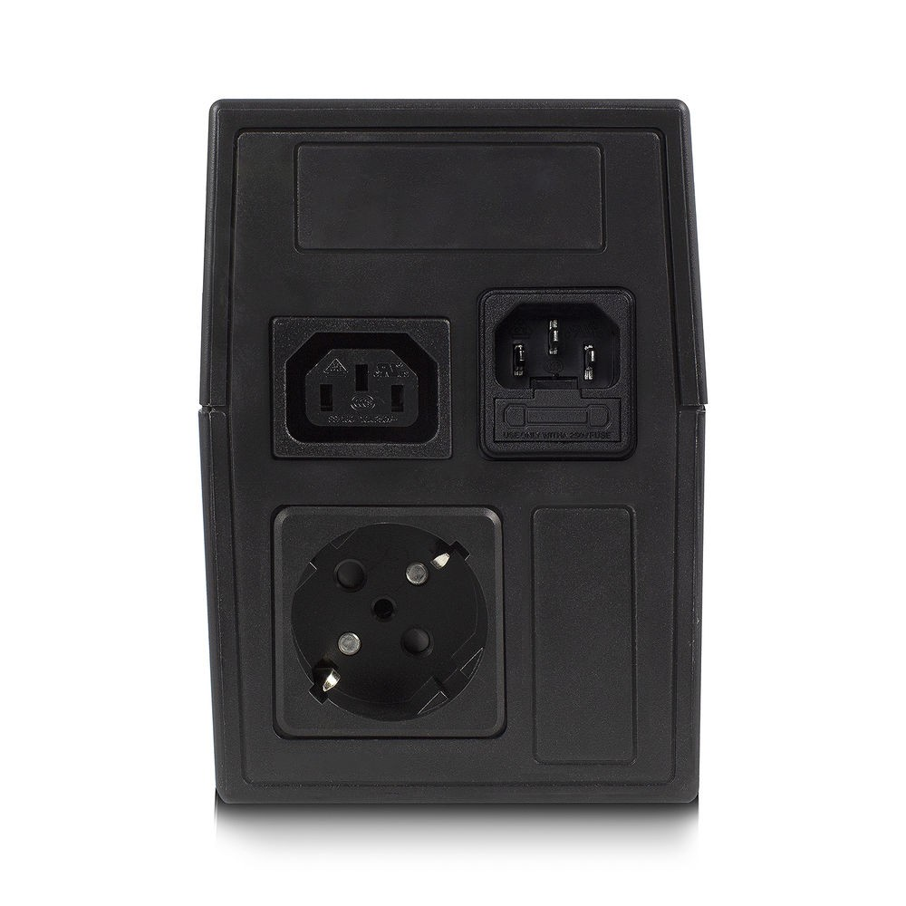 Schwarzer Netzadapter mit drei Arten von Steckdosen. Ein Standardstecker, ein C14-Eingang und eine Schuko-Steckdose sind sichtbar.