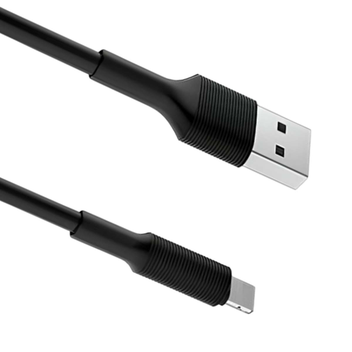 Nahaufnahme eines schwarzen USB-Kabels mit einem USB-A-Anschluss und einem USB-C-Anschluss auf weißem Hintergrund.