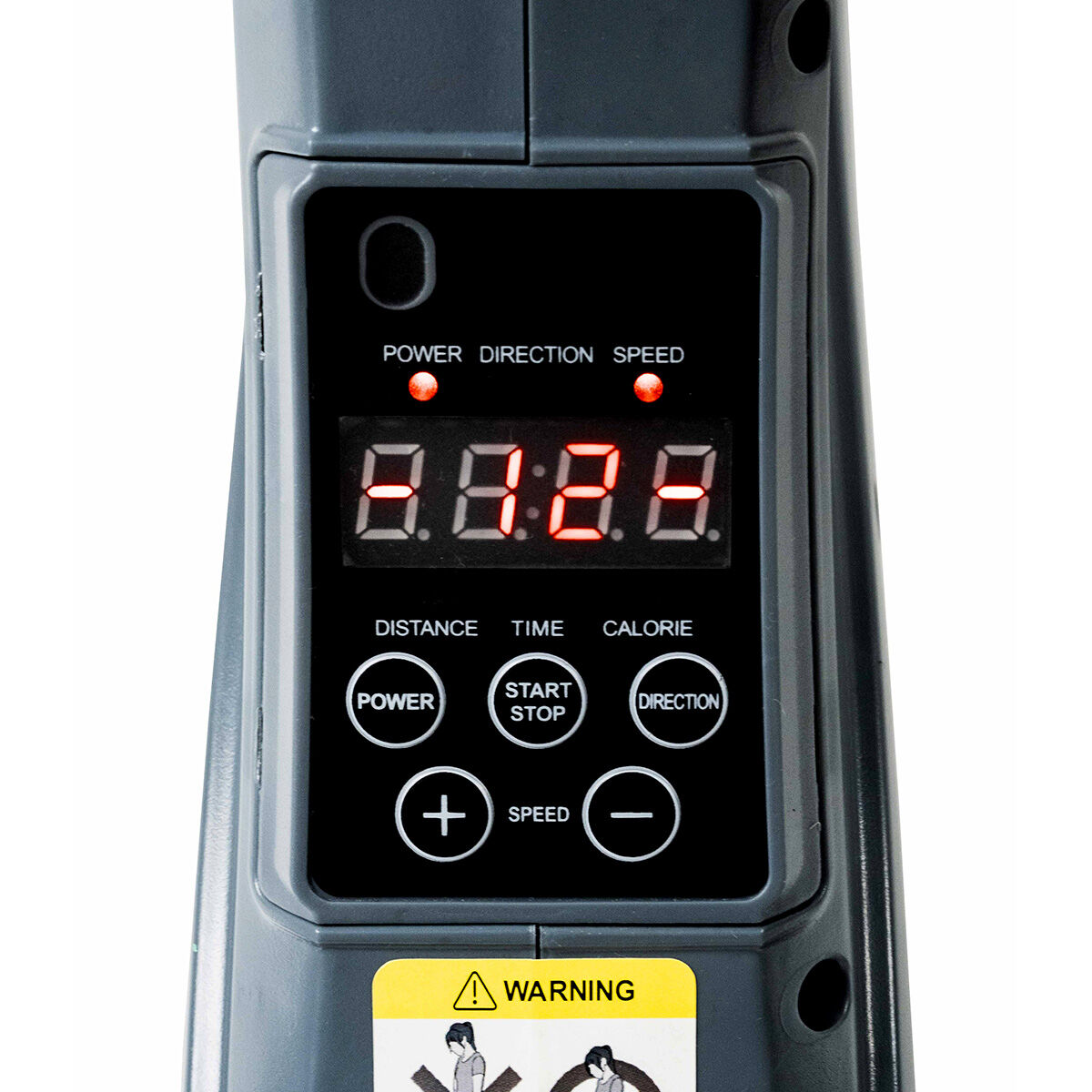 Primer plano del panel de control de una máquina de fitness. Muestra tiempo y velocidad, con botones para encendido, inicio/parada, dirección y ajuste de velocidad.