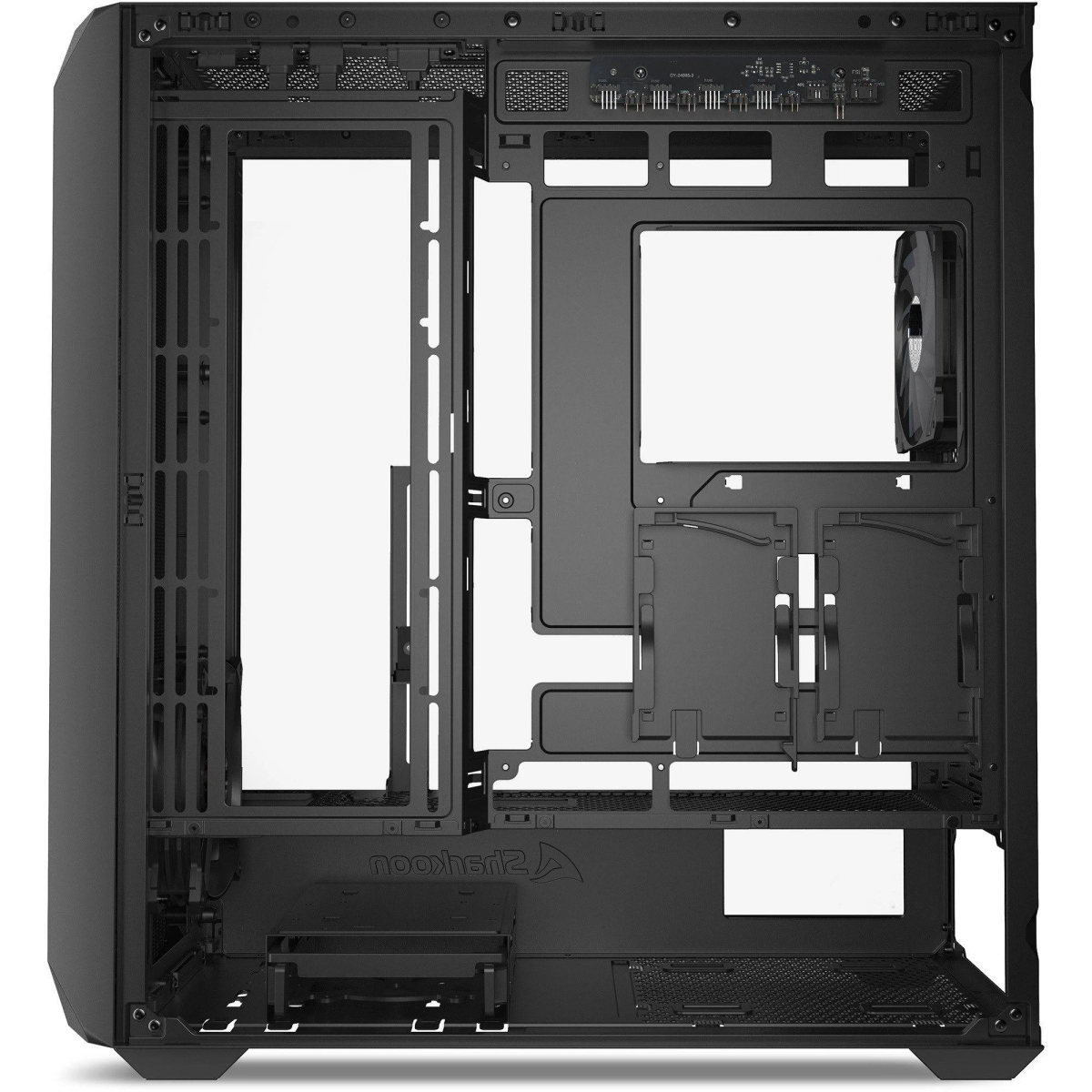 Interno di un case per computer nero. Ha più scomparti, una ventola e vari punti di montaggio.