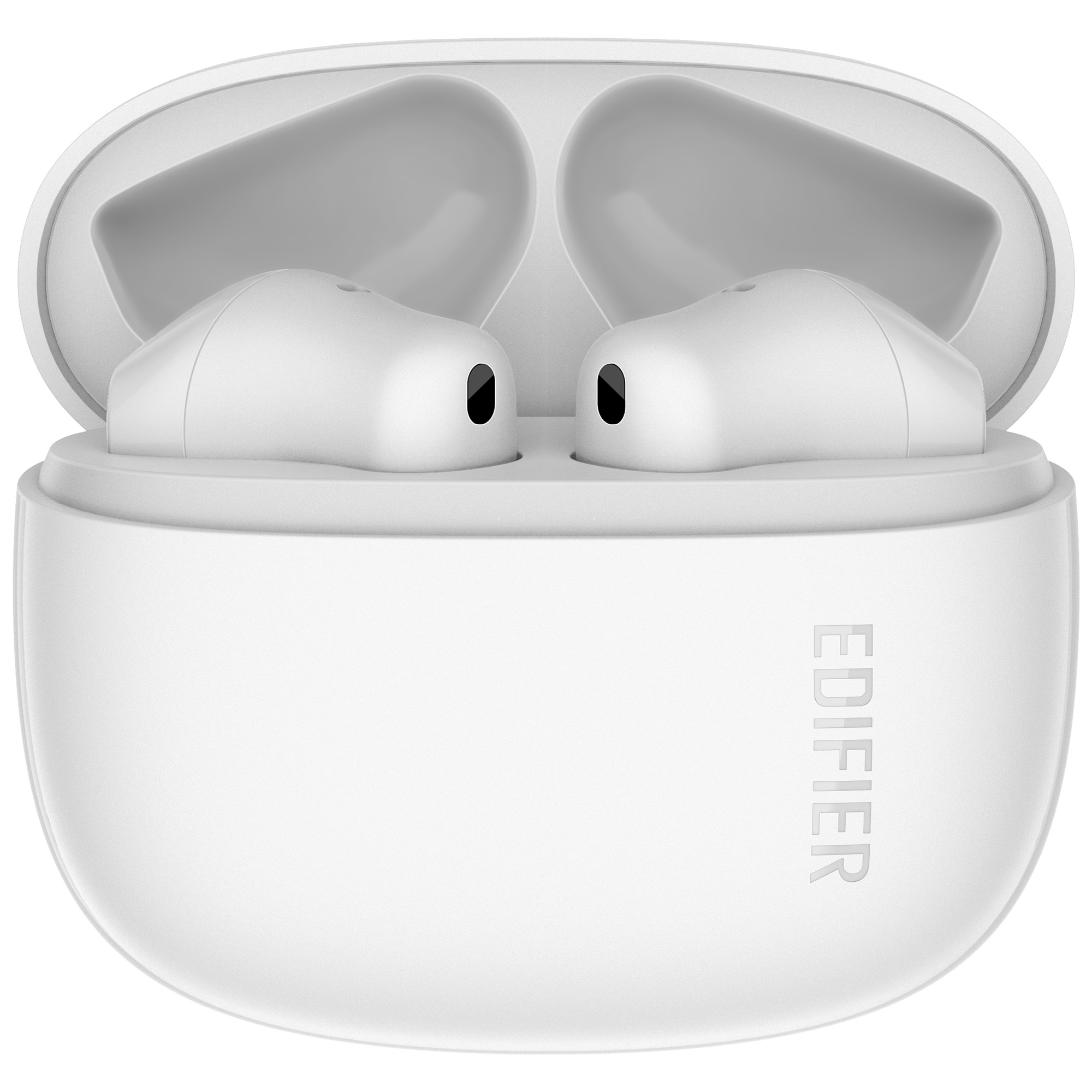 Białe słuchawki Edifier w otwartym etui ładującym. Etui i słuchawki są białe. Edifier jest nadrukowane na etui.