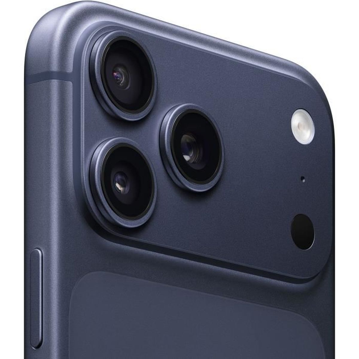 Primer plano del módulo de cámara de un smartphone azul oscuro. Tiene tres lentes, un flash y un punto negro.