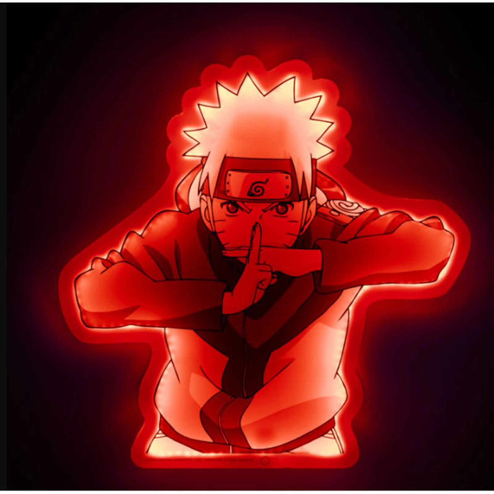Personaggio anime in bagliore rosso, mani in posa, fascia. Sfondo rosso scuro.