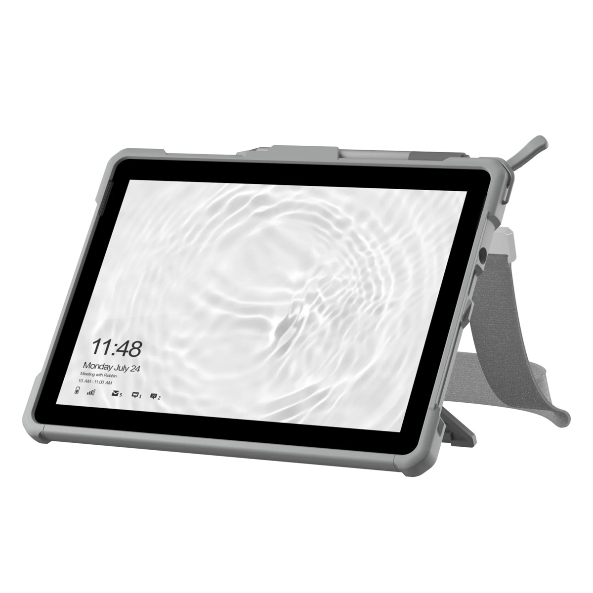 Un tablet con schermo che mostra ora e data, in una custodia grigia, supportato da un supporto. Lo schermo mostra un motivo simile all'acqua.