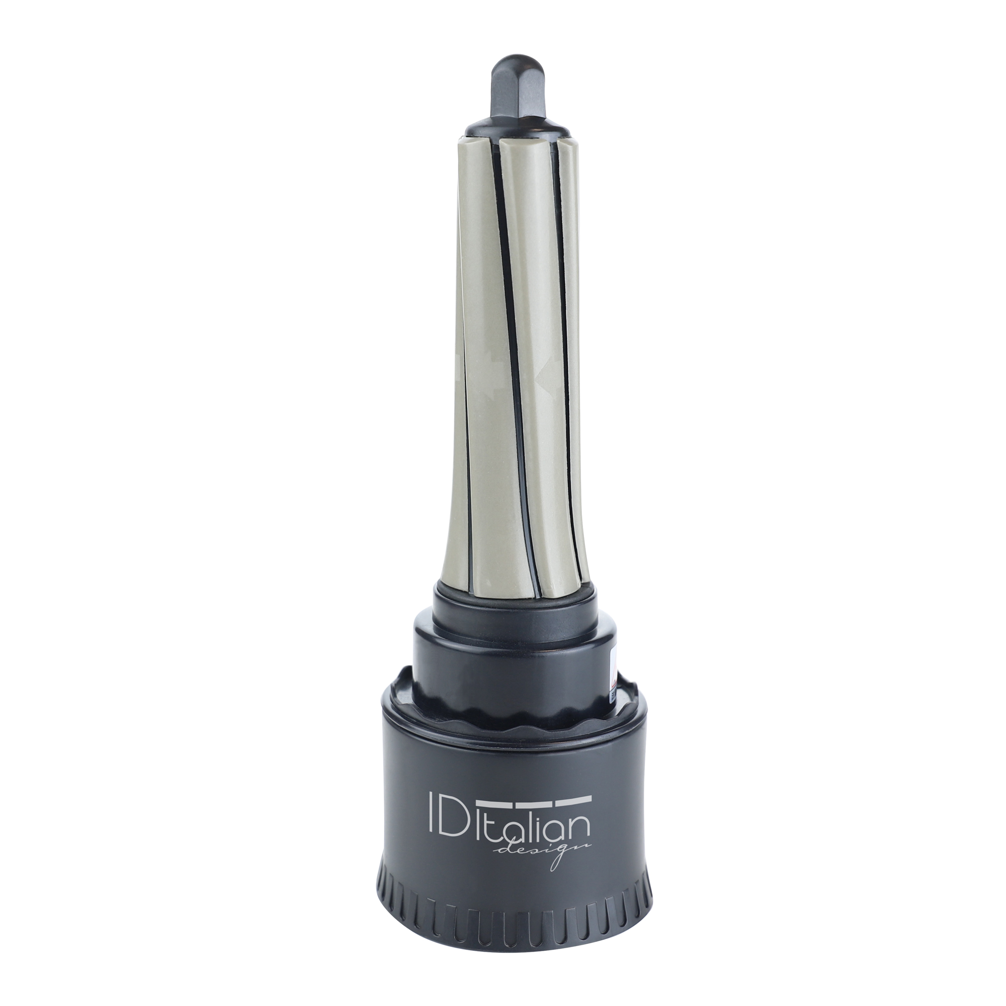 Un utensile in metallo con base nera e corpo grigio chiaro scanalato. La base ha la scritta 'ID Italian design'.