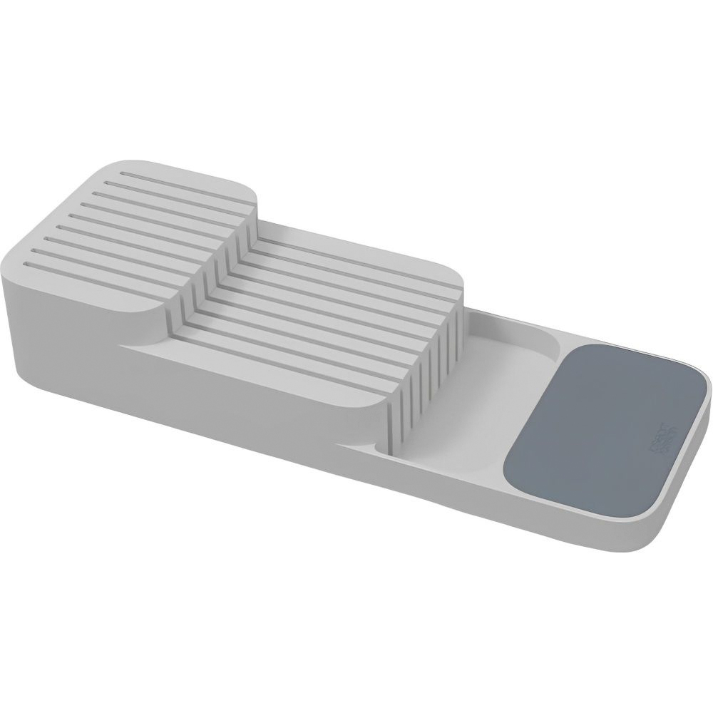 Un organizador de utensilios de cocina de plástico blanco con ranuras para cuchillos. Incluye una bandeja con una estera gris.