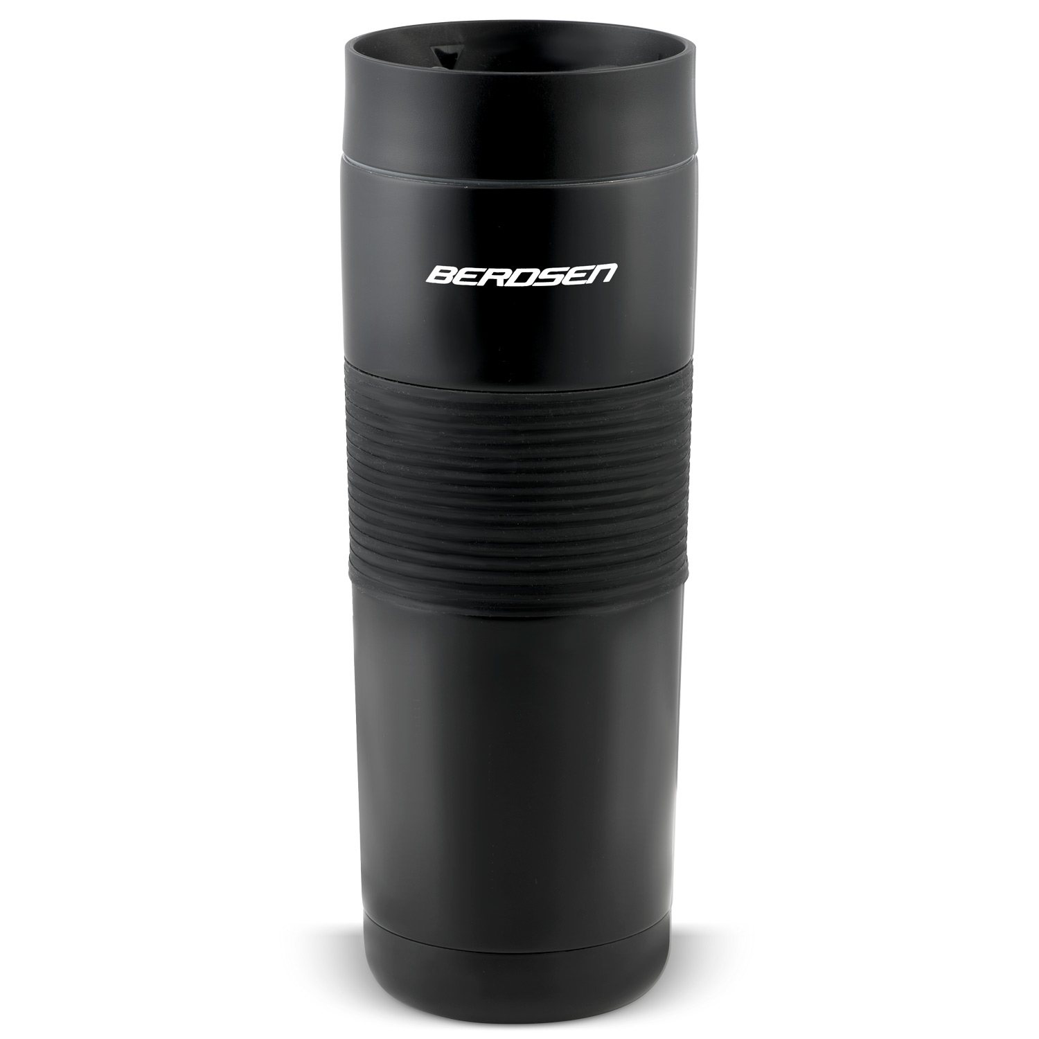 Czarny kubek podróżny z żebrowanym uchwytem. Marka 'BEROSEN' jest wydrukowana na biało. Jest cylindryczny i stoi na białym tle.