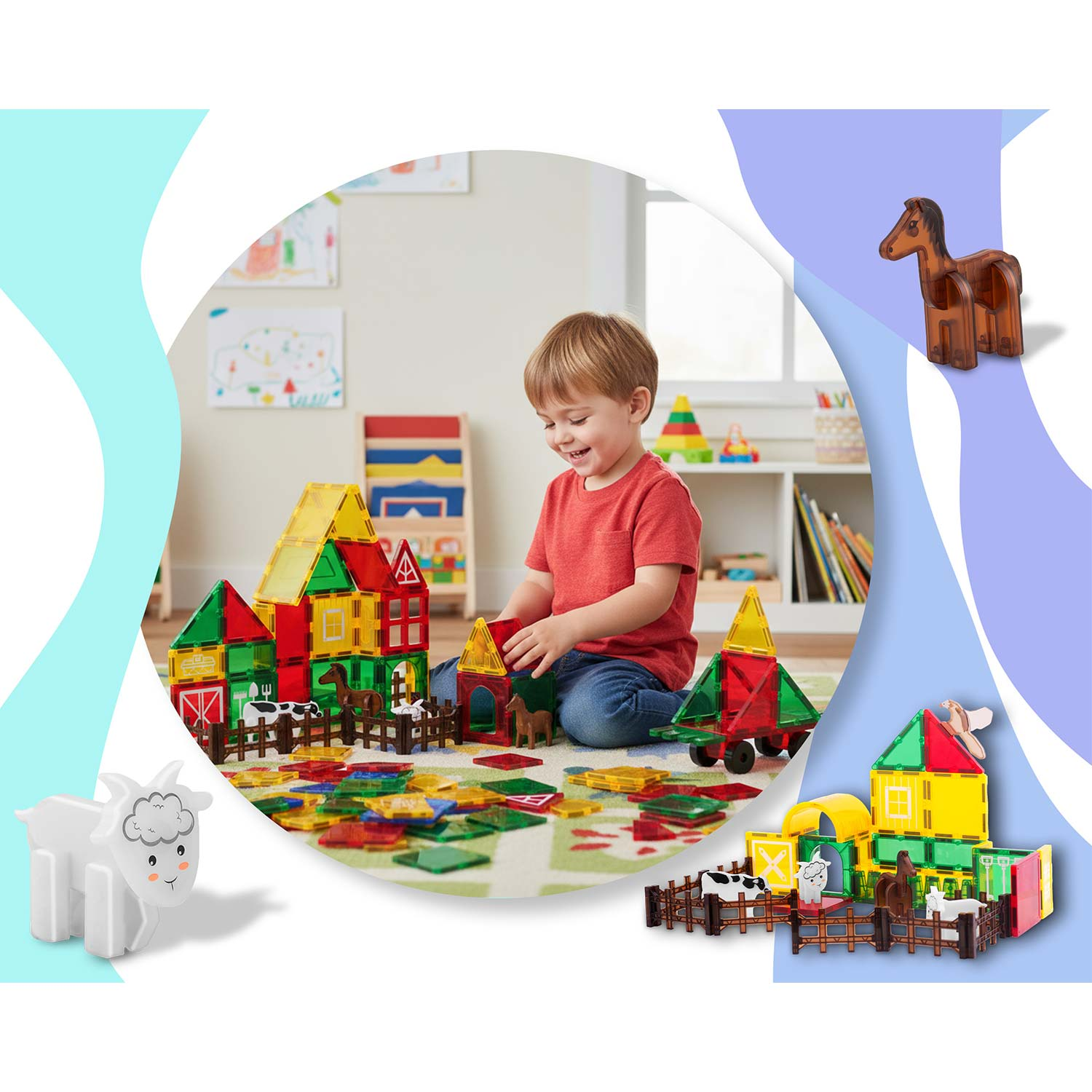 Dziecko bawi się kolorowymi klockami magnetycznymi, tworząc domy i farmy. Obecne są również owca i koń. Dziecko się uśmiecha.