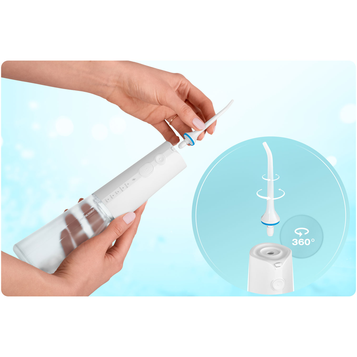 Osoba montuje biały irygator do jamy ustnej. Obraz przedstawia urządzenie i jego części, z obrotową dyszą 360 stopni.