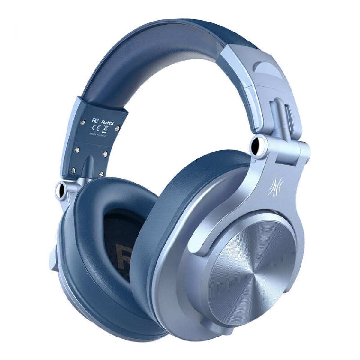 Blauwe en zilveren over-ear koptelefoon. De oorschelpen zijn cirkelvormig en de hoofdband is gebogen. De achtergrond is wit.