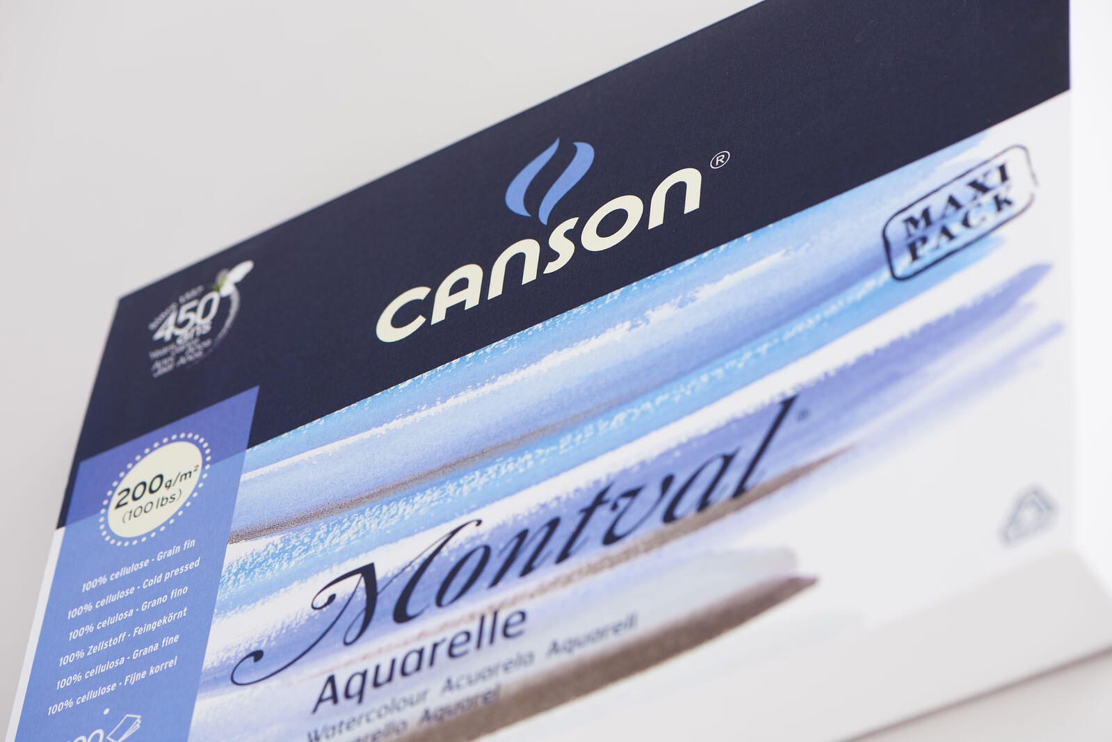 Schachtel mit Canson Montval Aquarellpapier. Die Schachtel ist weiß mit blauen Akzenten und dem Canson-Logo.