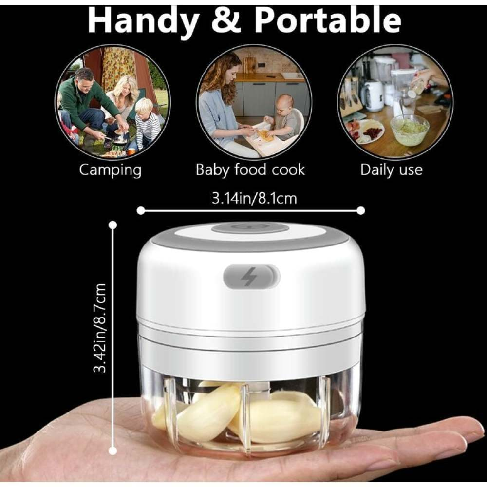 Ein weißer und transparenter Food Processor wird angezeigt. Darüber befinden sich drei kleine Bilder: Camping, Babykost zubereiten und täglicher Gebrauch.