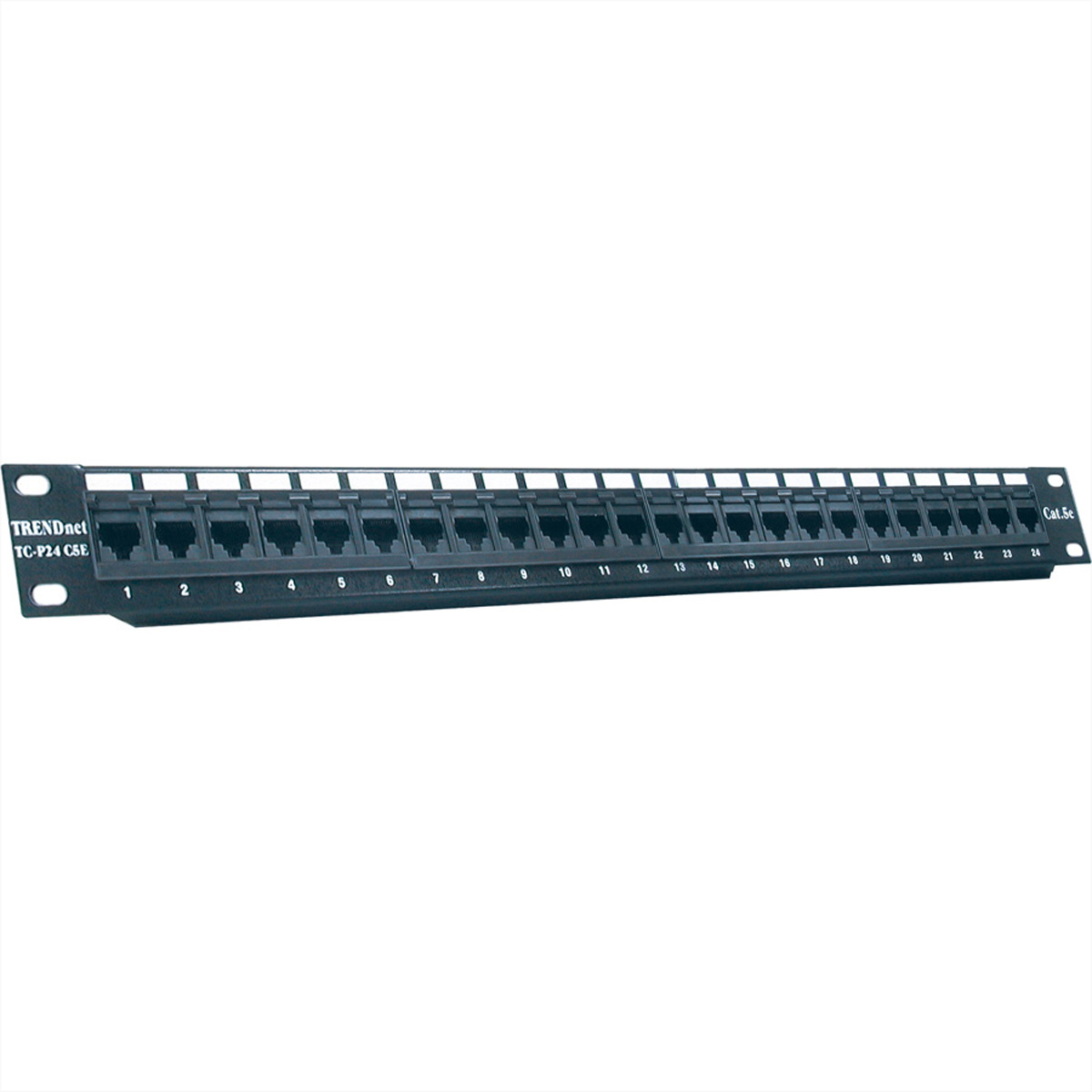 Ein TRENDnet TC-P24 C5E Patchpanel mit 24 nummerierten Anschlüssen. Das Panel ist schwarz mit weißen Etiketten und Text.