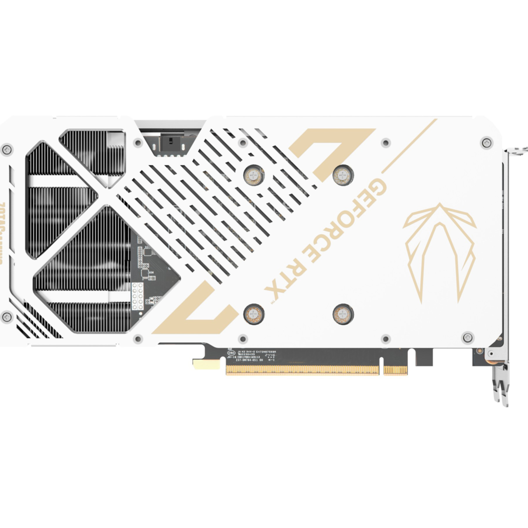 Eine weiße und goldene Grafikkarte. Sie hat das GeForce RTX-Logo und das ZOTAC GAMING-Branding.