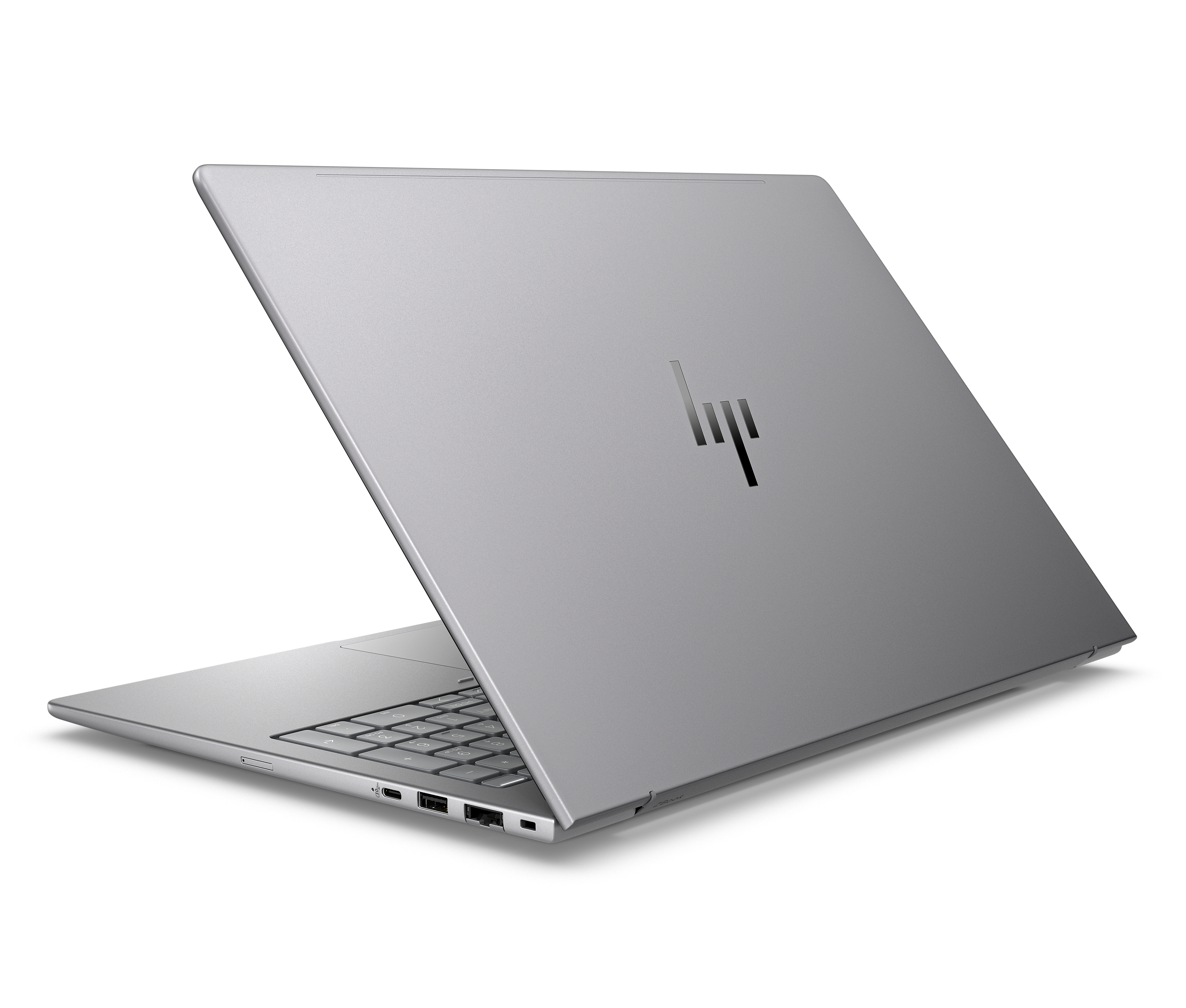 Portátil plateado, abierto en ángulo, mostrando teclado y logo HP. Fondo blanco.