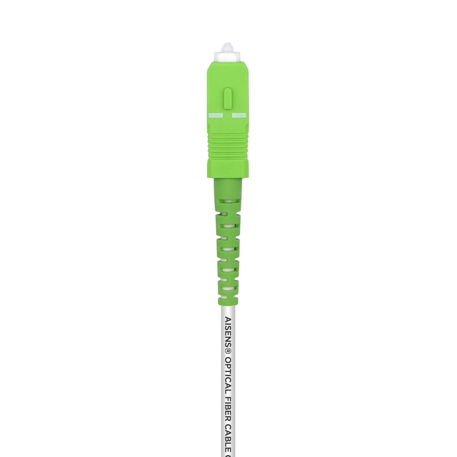 Un conector de cable de fibra óptica verde. Tiene un cuerpo verde, punta blanca y cable blanco. Se ve el texto "AISENS OPTICAL FIBER CABLE".