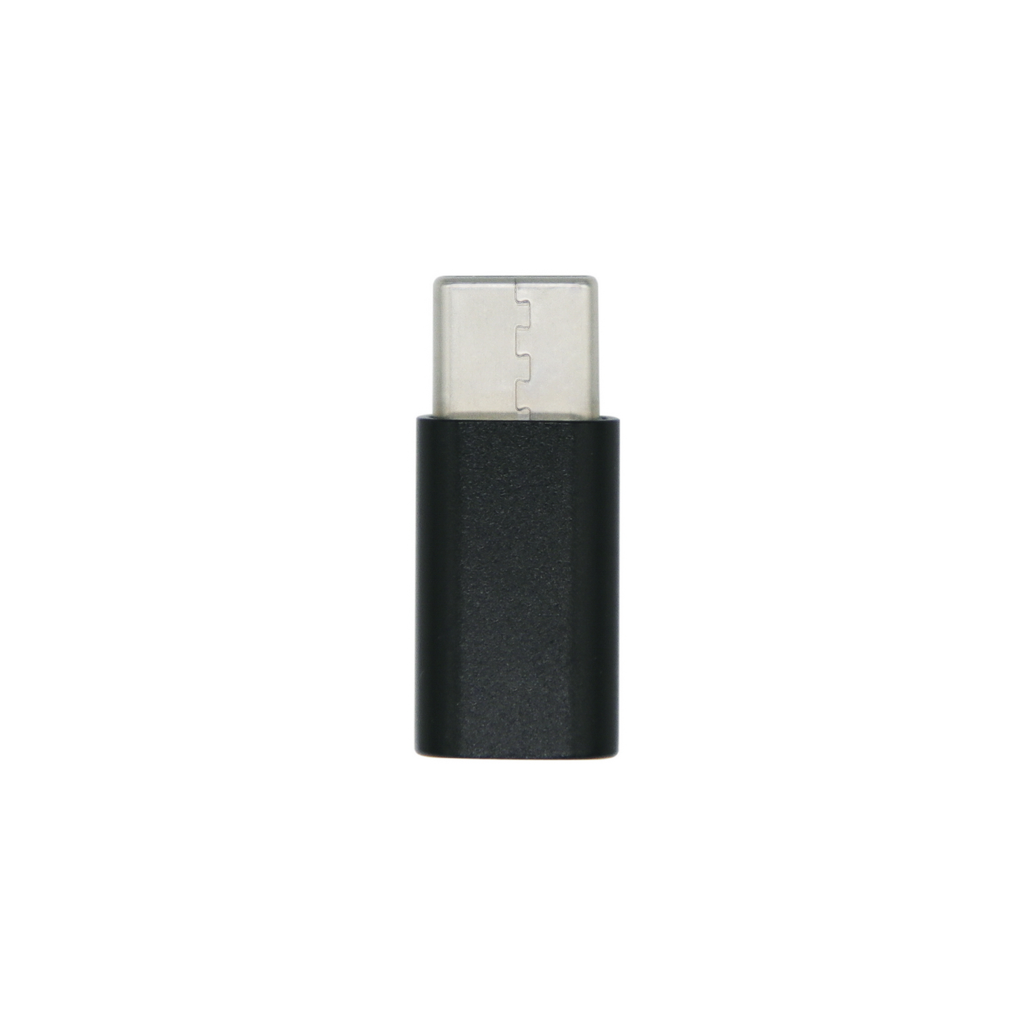 Un adaptador USB-C sobre un fondo blanco. Tiene un cuerpo negro rectangular con un conector transparente.