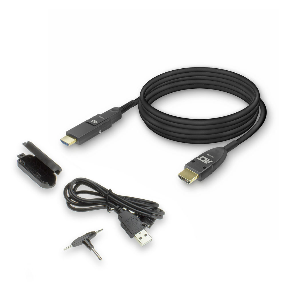 Zwarte HDMI-kabel met connectoren, USB-kabel en een kleine tool op een wit oppervlak. Een open zwarte hoes aan de linkerkant.