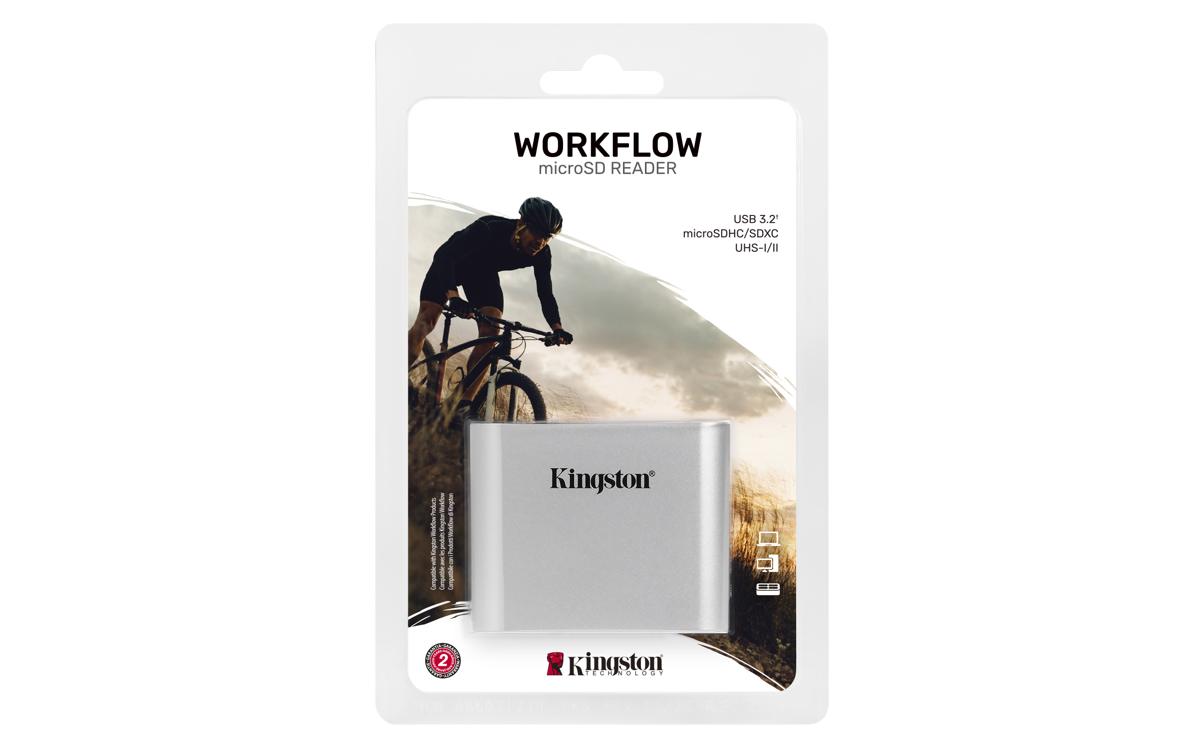 Eine Kingston Workflow microSD-Kartenleser-Verpackung. Im Hintergrund ist ein Radfahrer auf einem Mountainbike zu sehen.