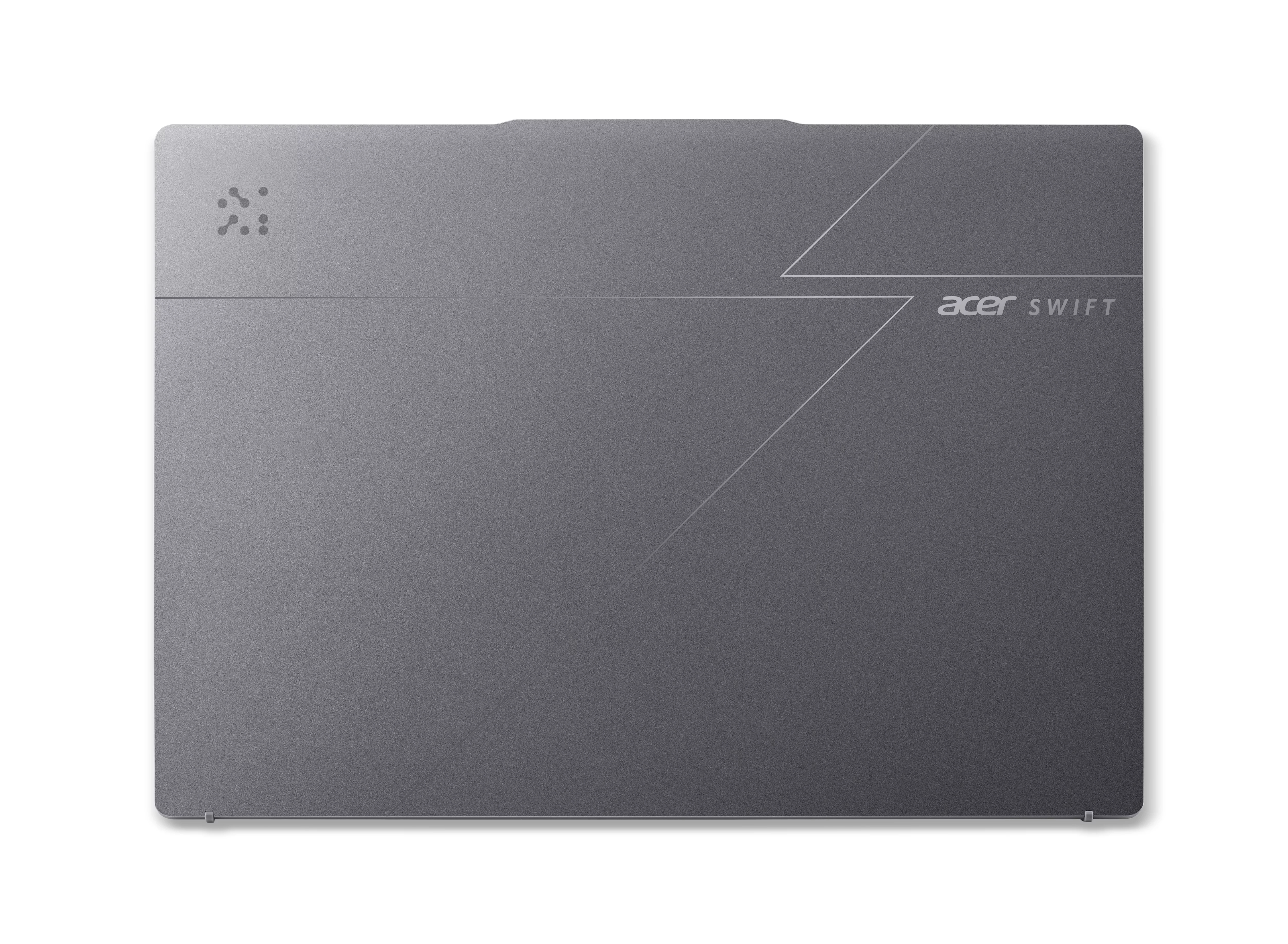 Szara pokrywa laptopa z logo Acer Swift. W lewym górnym rogu znajduje się wzór. Białe tło.