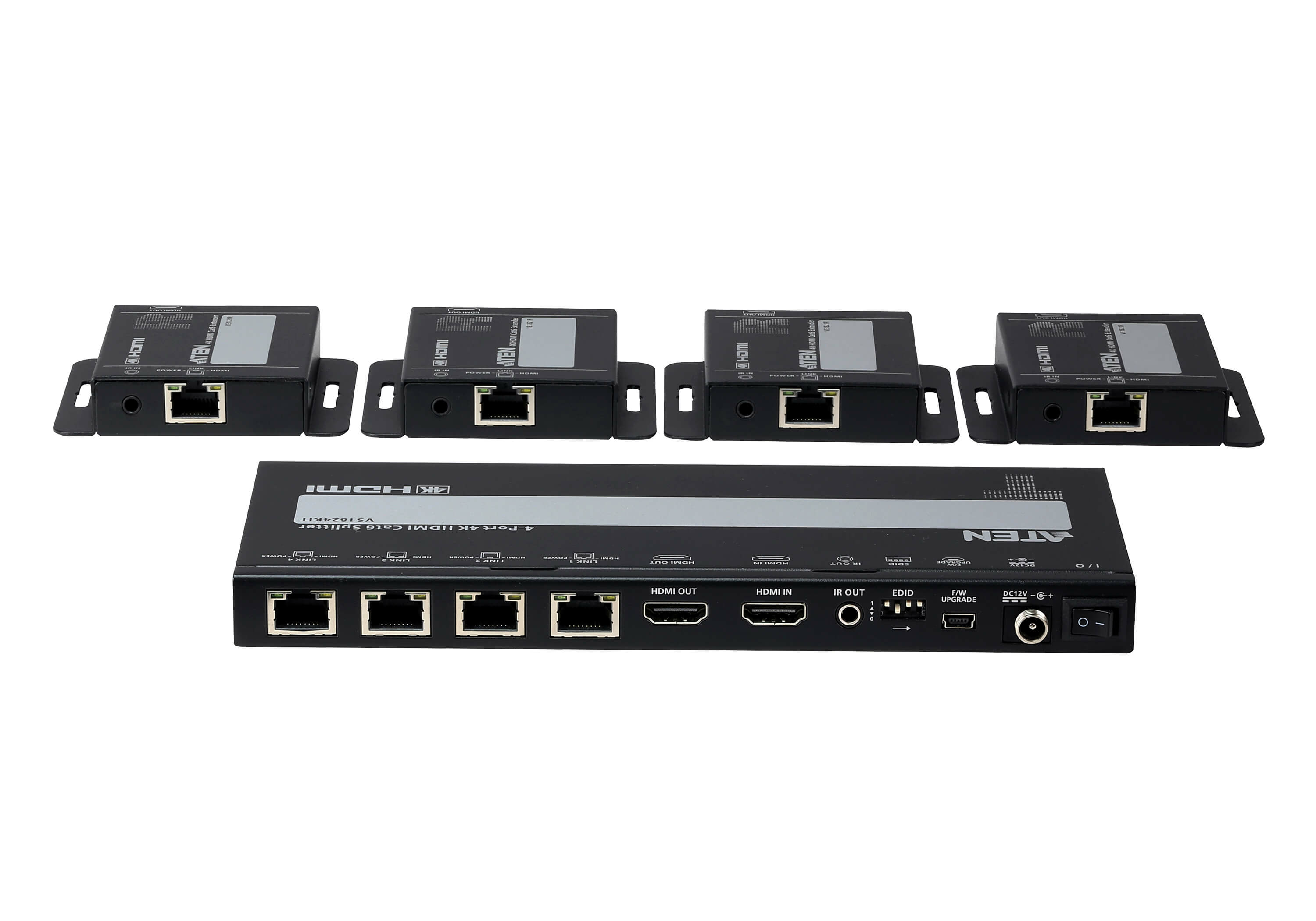 Un répartiteur HDMI noir à 4 ports avec quatre extenseurs au-dessus. Le répartiteur a des ports HDMI et d'autres connexions.
