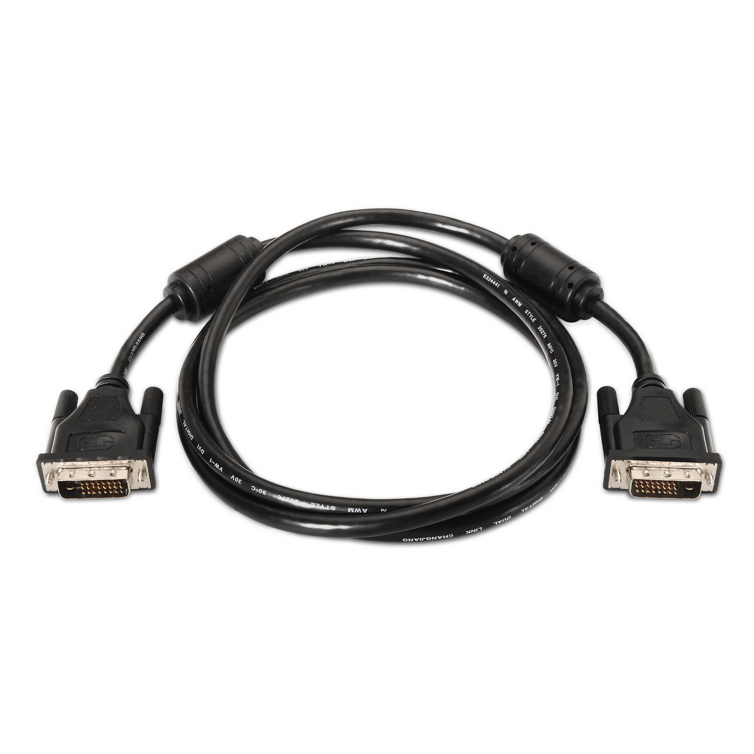 Un cable DVI negro con dos conectores, cada uno con pines, conectado por un cable grueso. El cable está sobre un fondo blanco.