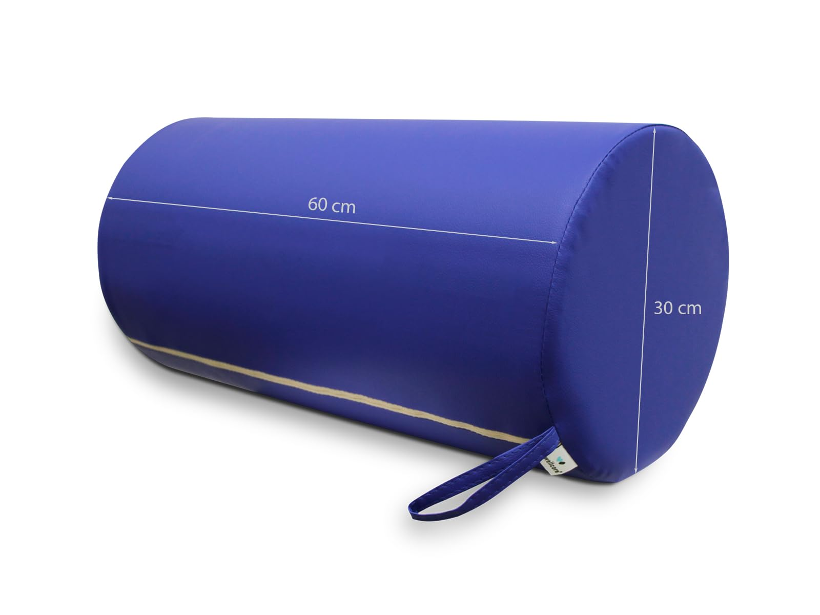 Un cojín cilíndrico azul con dimensiones: 60 cm de largo, 30 cm de diámetro. Tiene una asa y está sobre una superficie blanca.