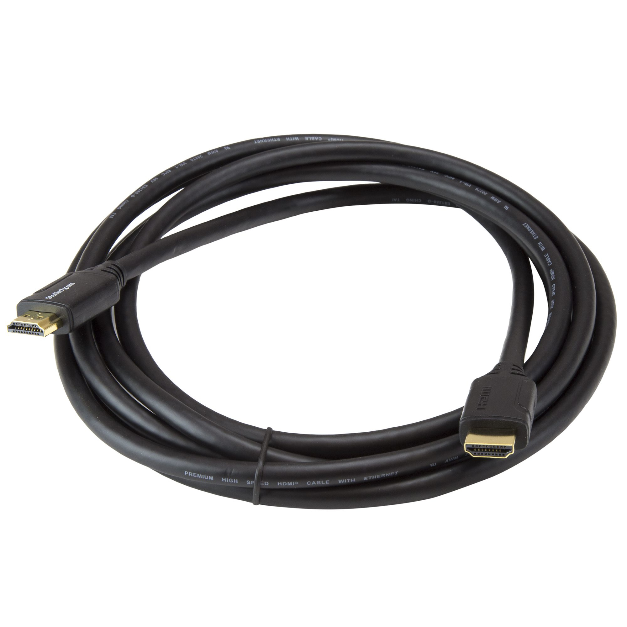 Un câble HDMI noir, enroulé, avec des connecteurs à chaque extrémité. Il a des contacts dorés et du texte blanc.