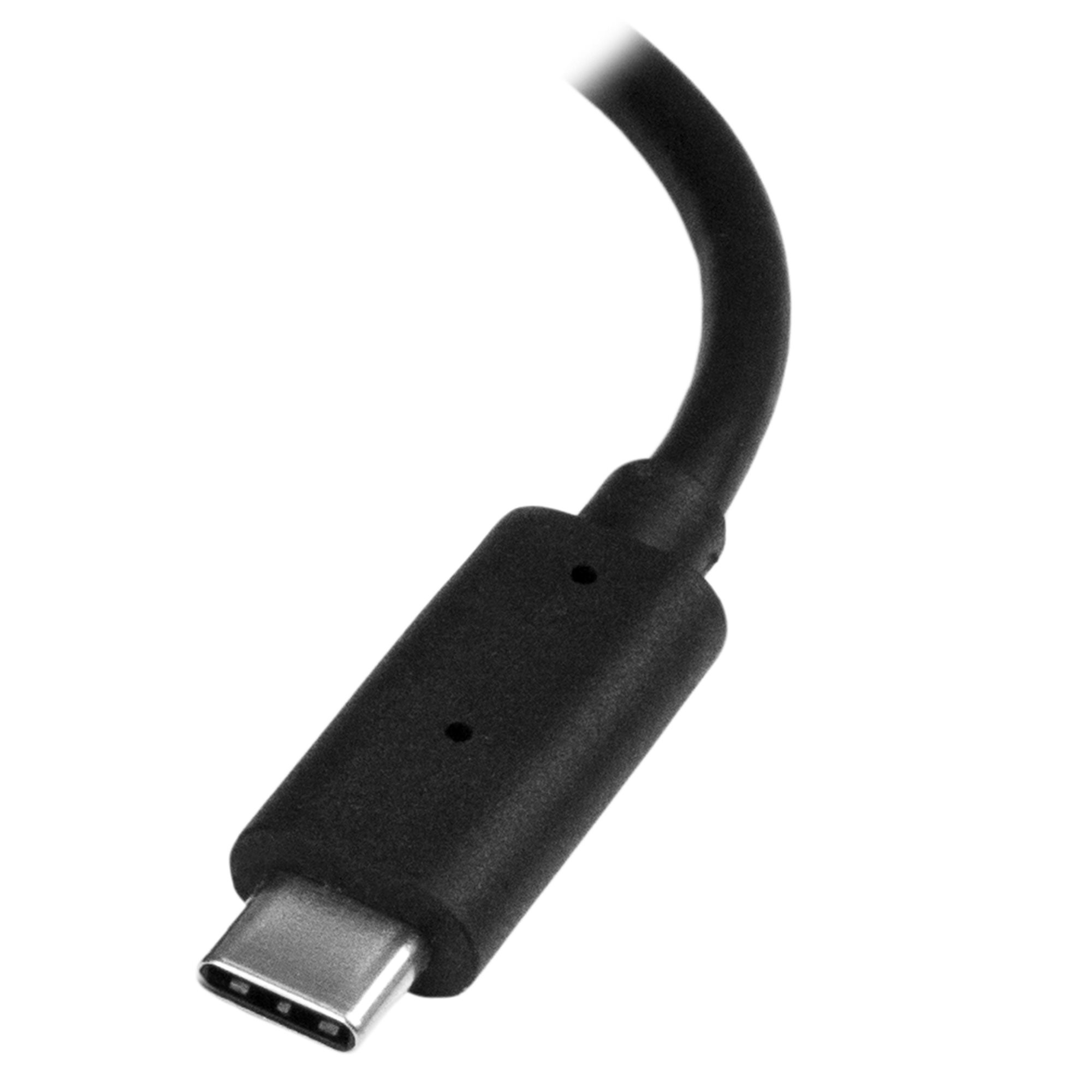 Primer plano de un cable USB-C negro. El conector es plateado y el fondo es blanco.