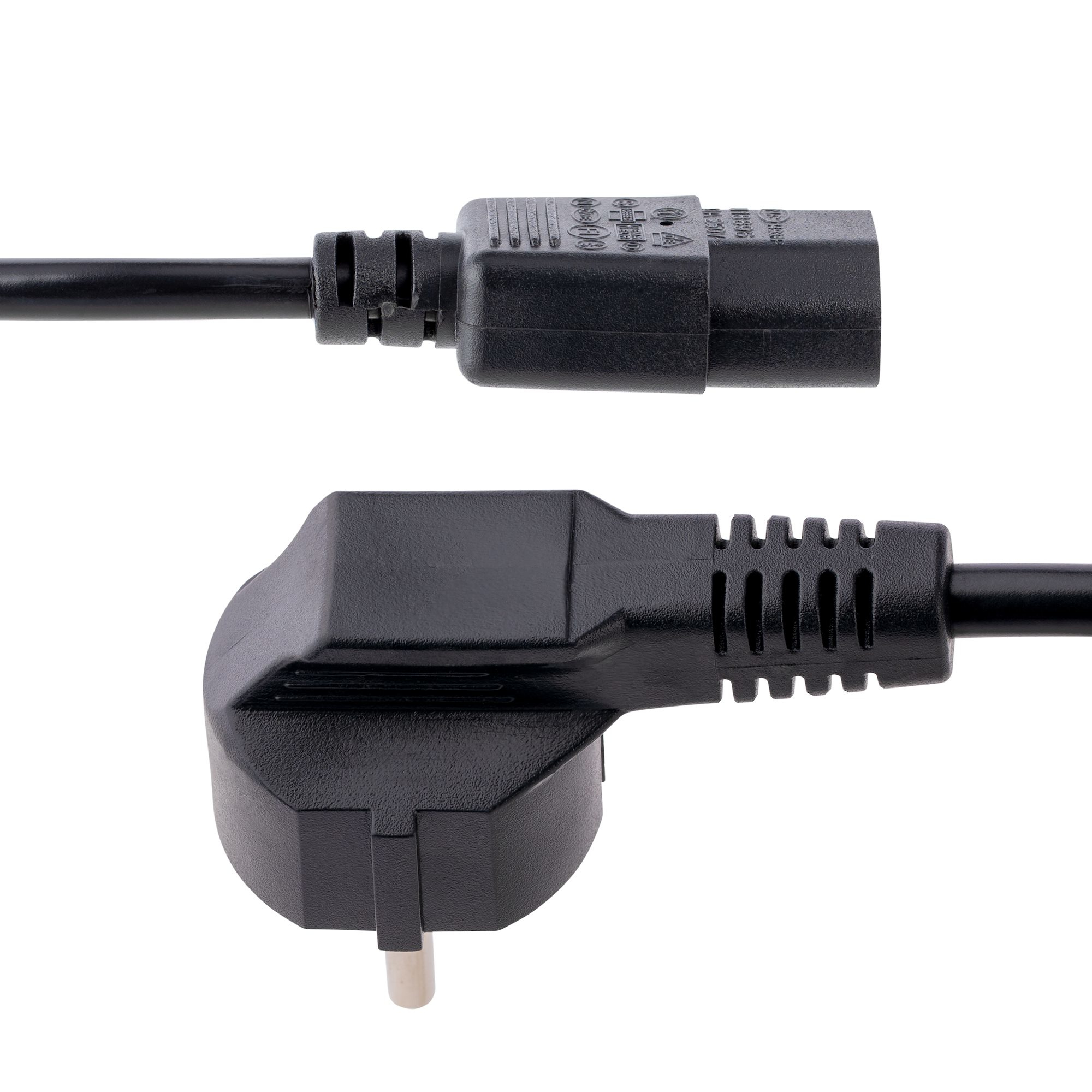 Schwarzes Netzkabel mit zwei Enden. Ein Ende ist ein C13-Stecker, das andere ein UK-Stecker.